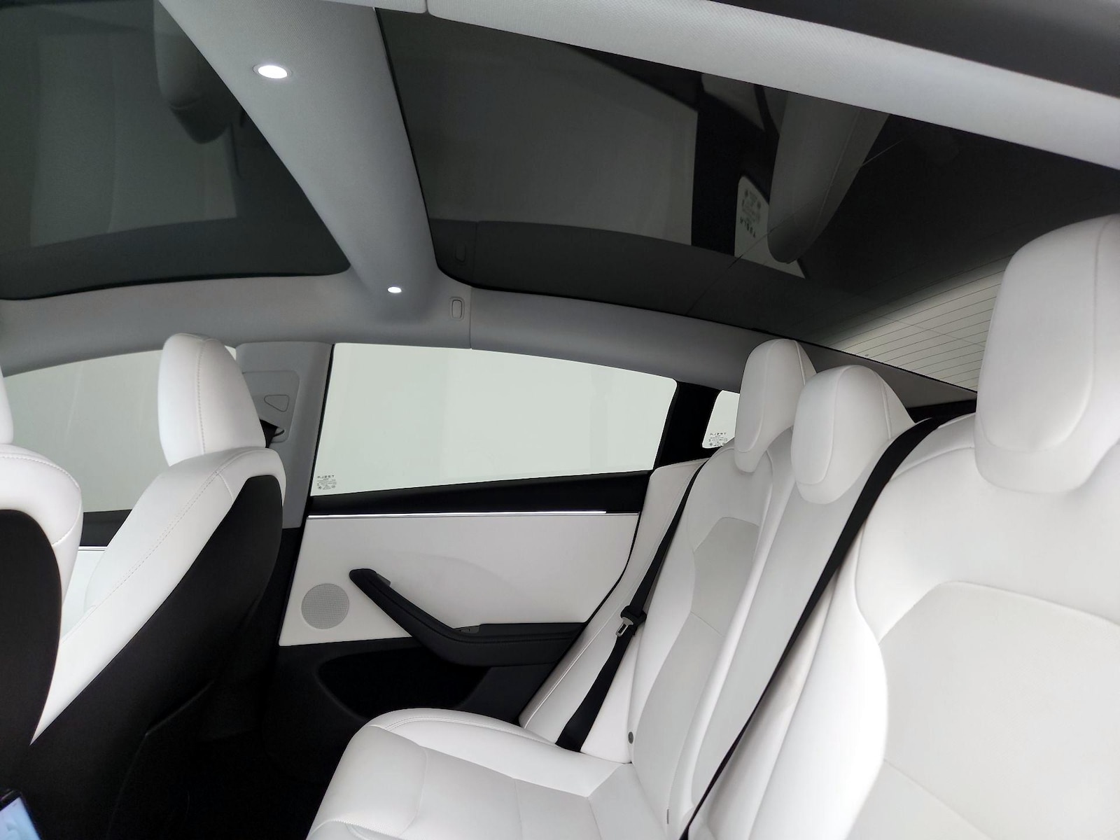 2025 Tesla Model 3 Long Range - Photo 24