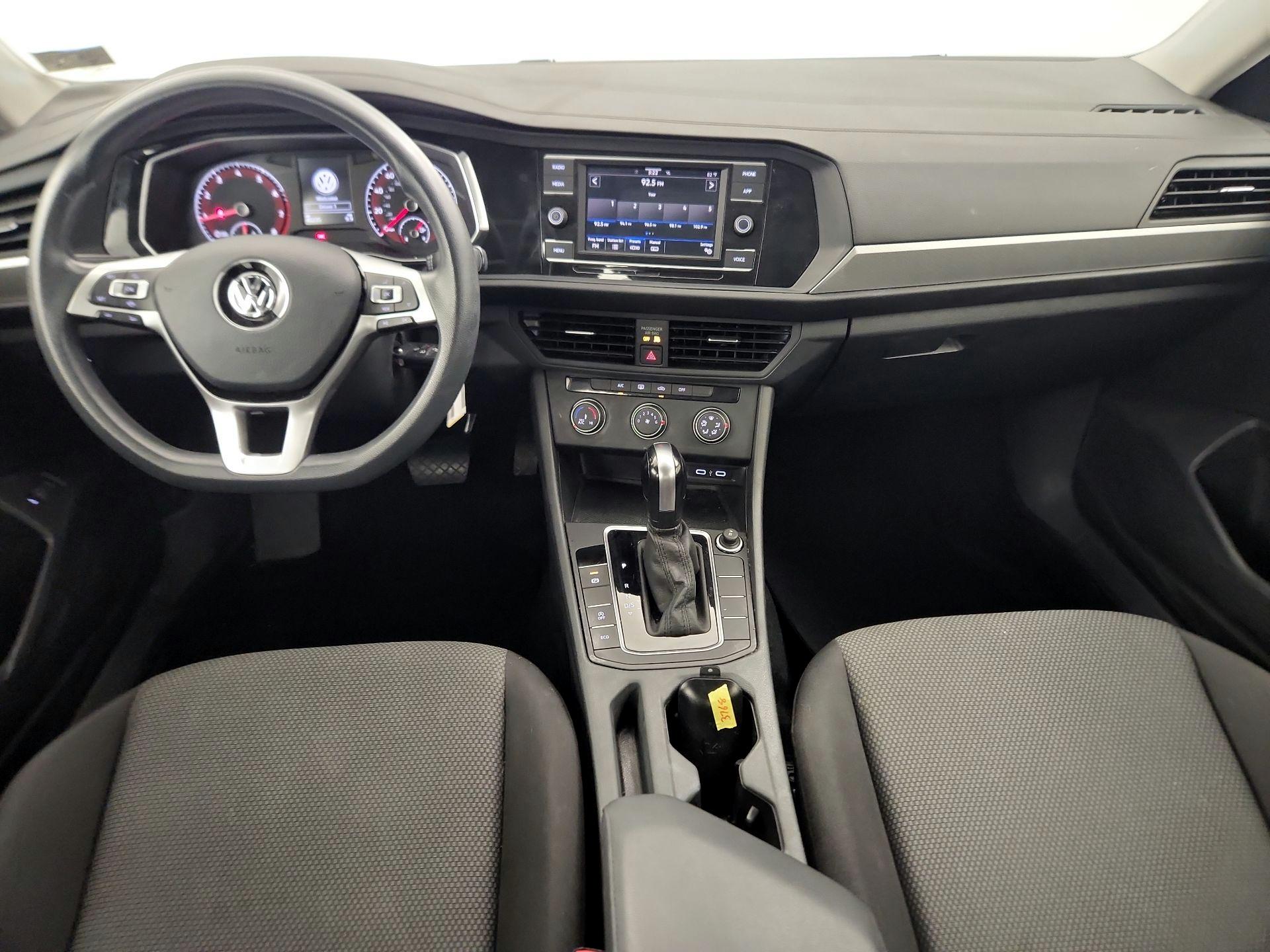 Thumbnail: 2020 Volkswagen Jetta - 9