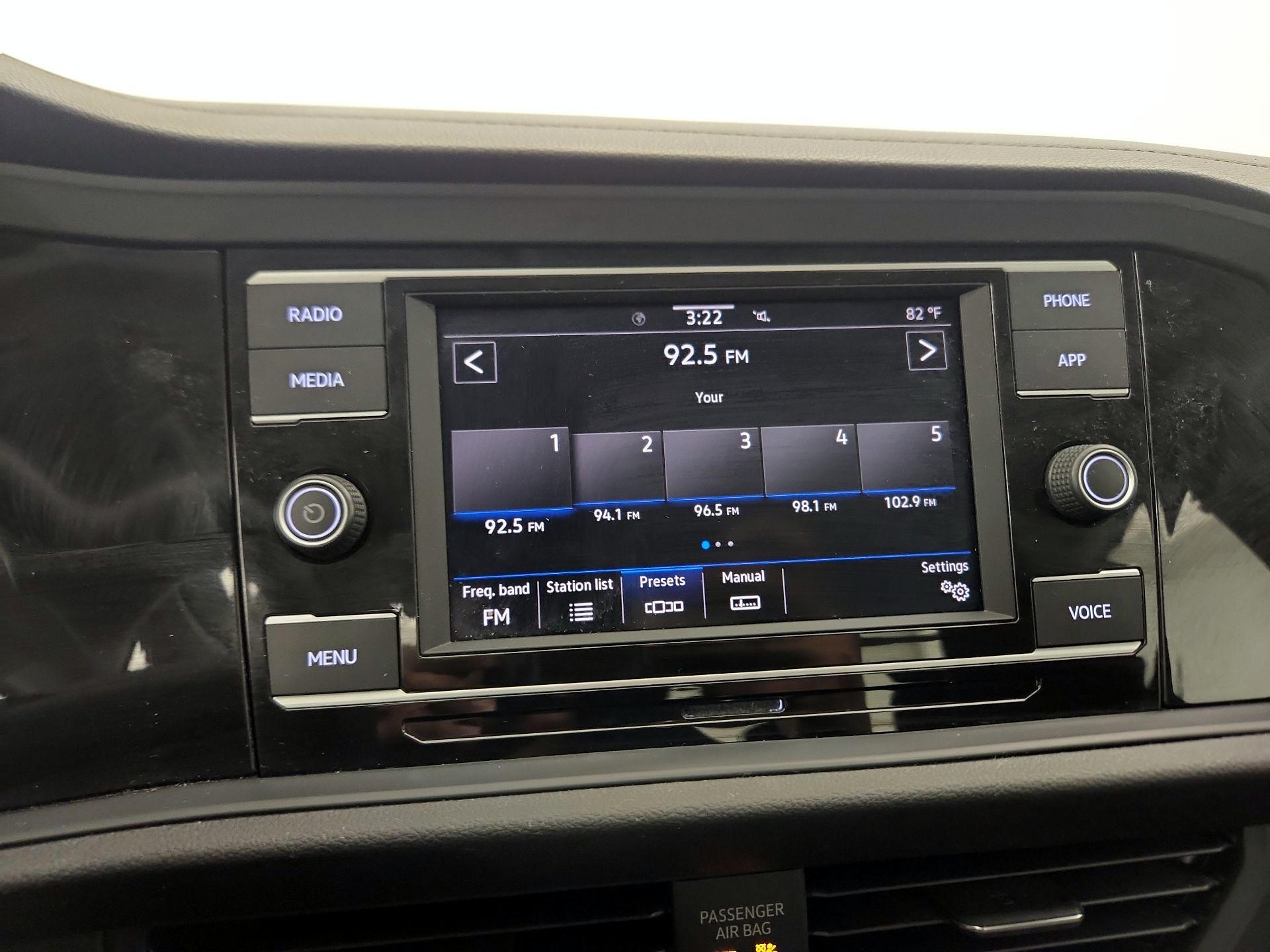 Thumbnail: 2020 Volkswagen Jetta - 15