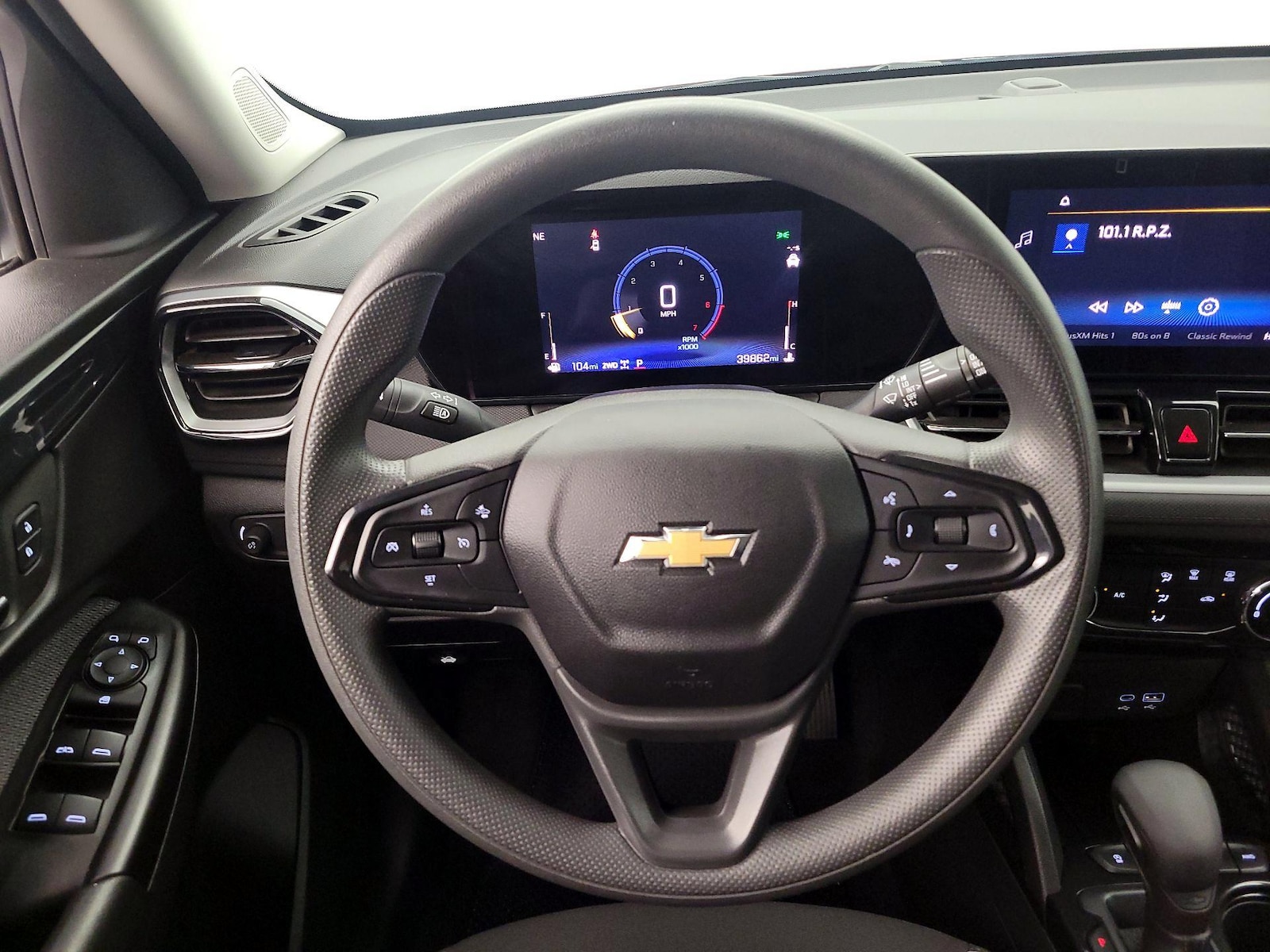 2024 Chevrolet TrailBlazer LT - Photo 11