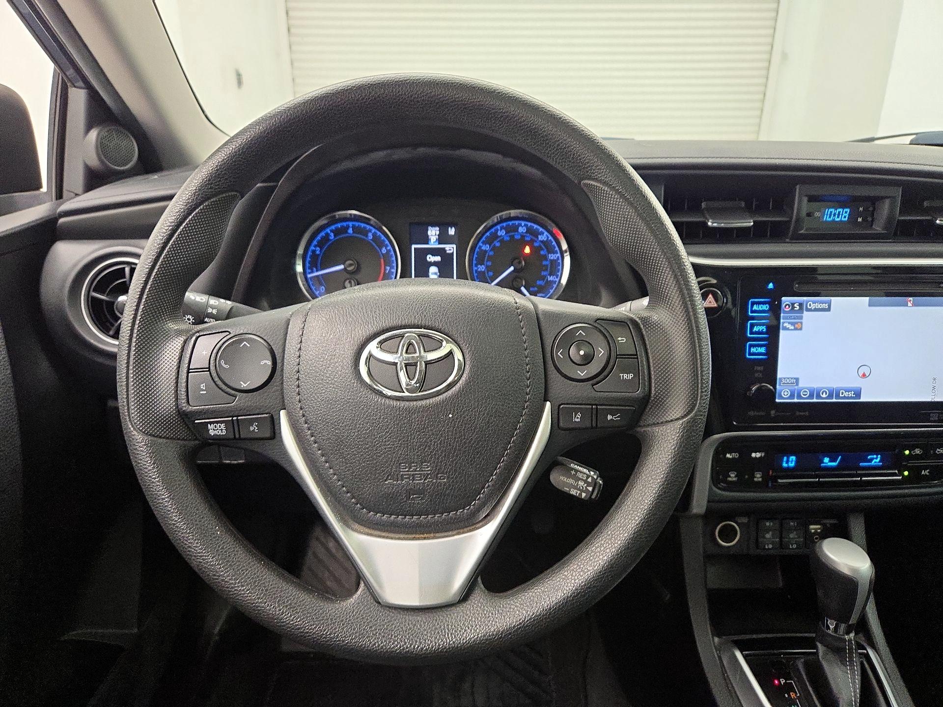 Thumbnail: 2017 Toyota Corolla - 10