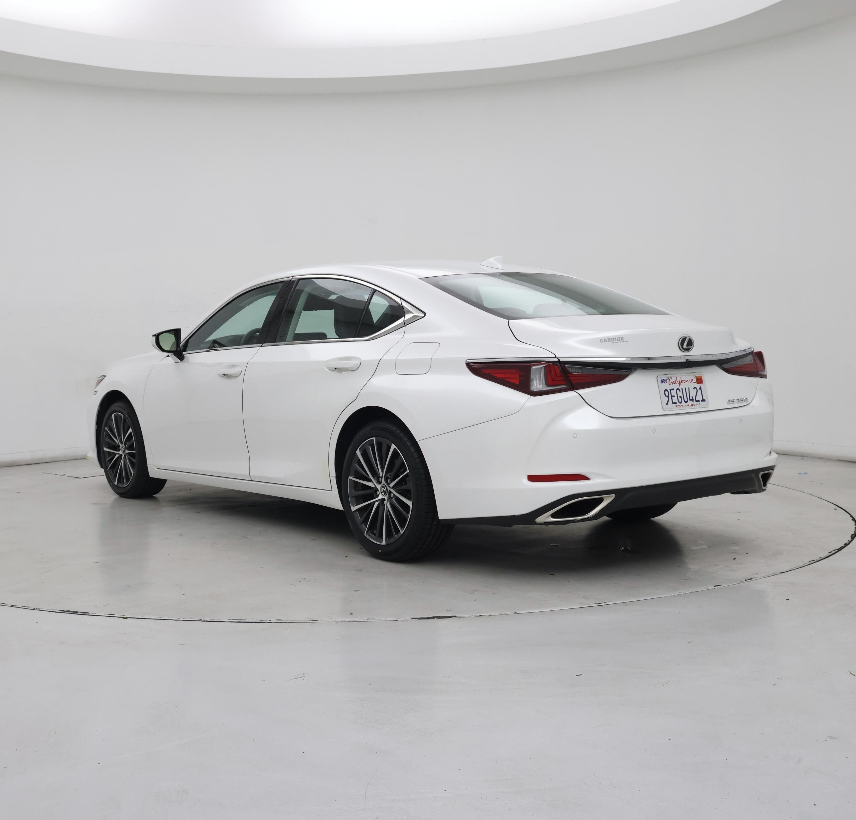 Thumbnail: 2023 Lexus ES - 2