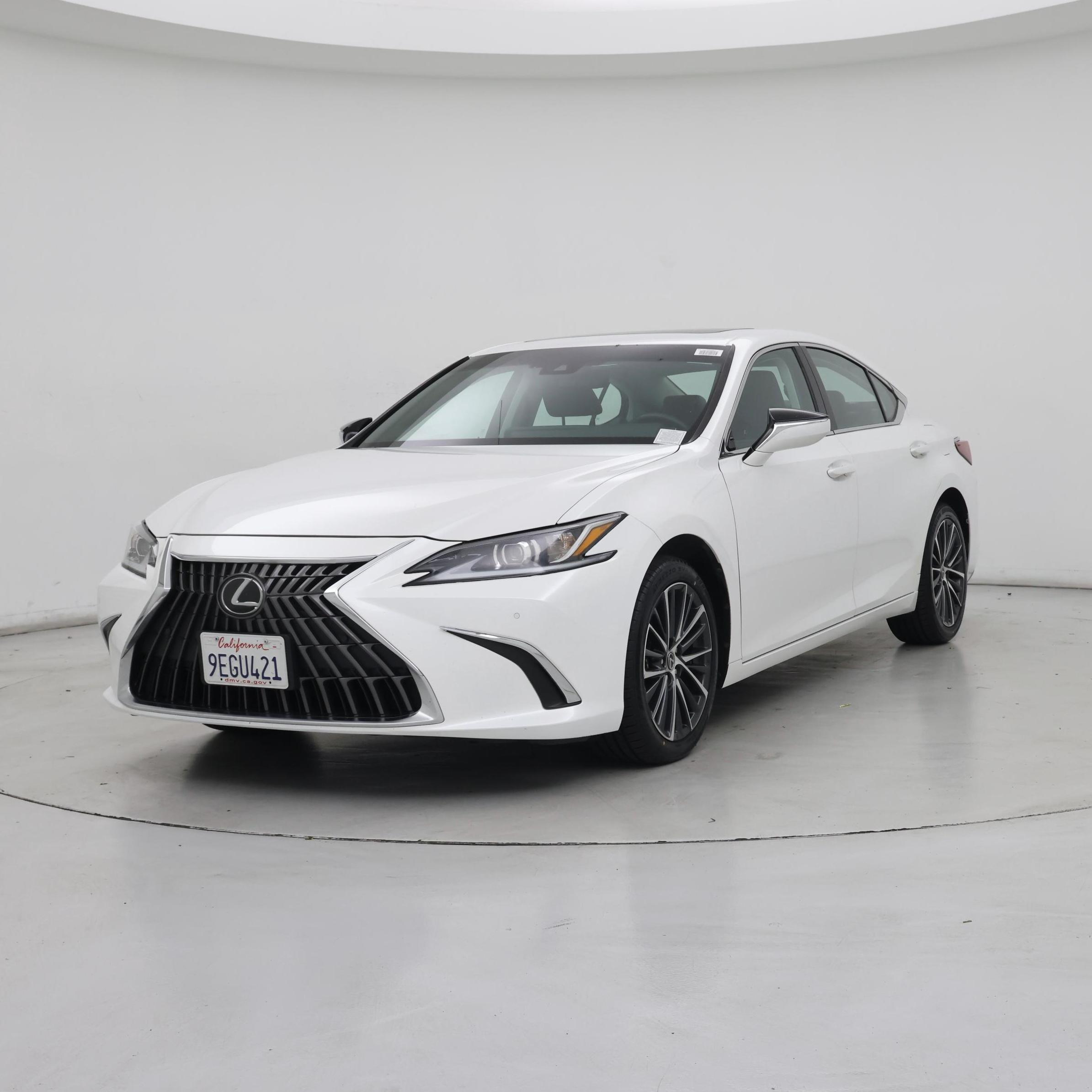 Thumbnail: 2023 Lexus ES - 4