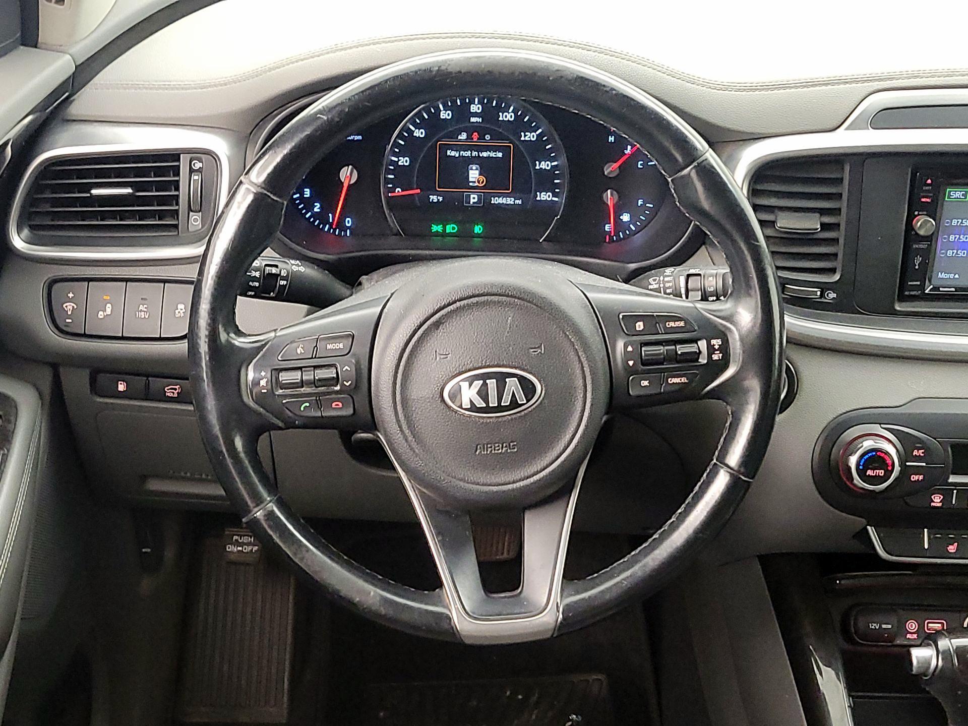 Thumbnail: 2016 Kia Sorento - 10