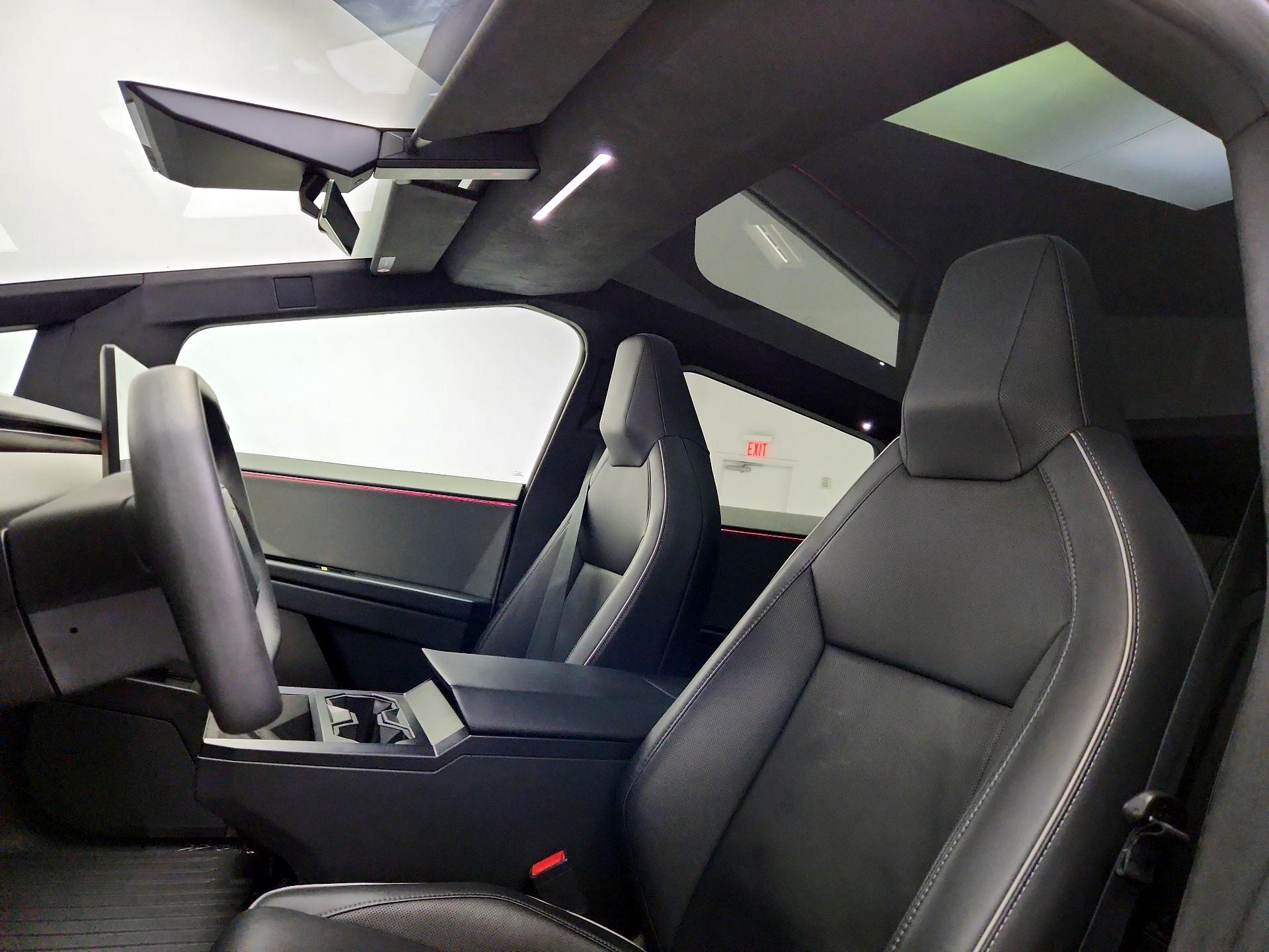 Thumbnail: 2025 Tesla Cybertruck - 20