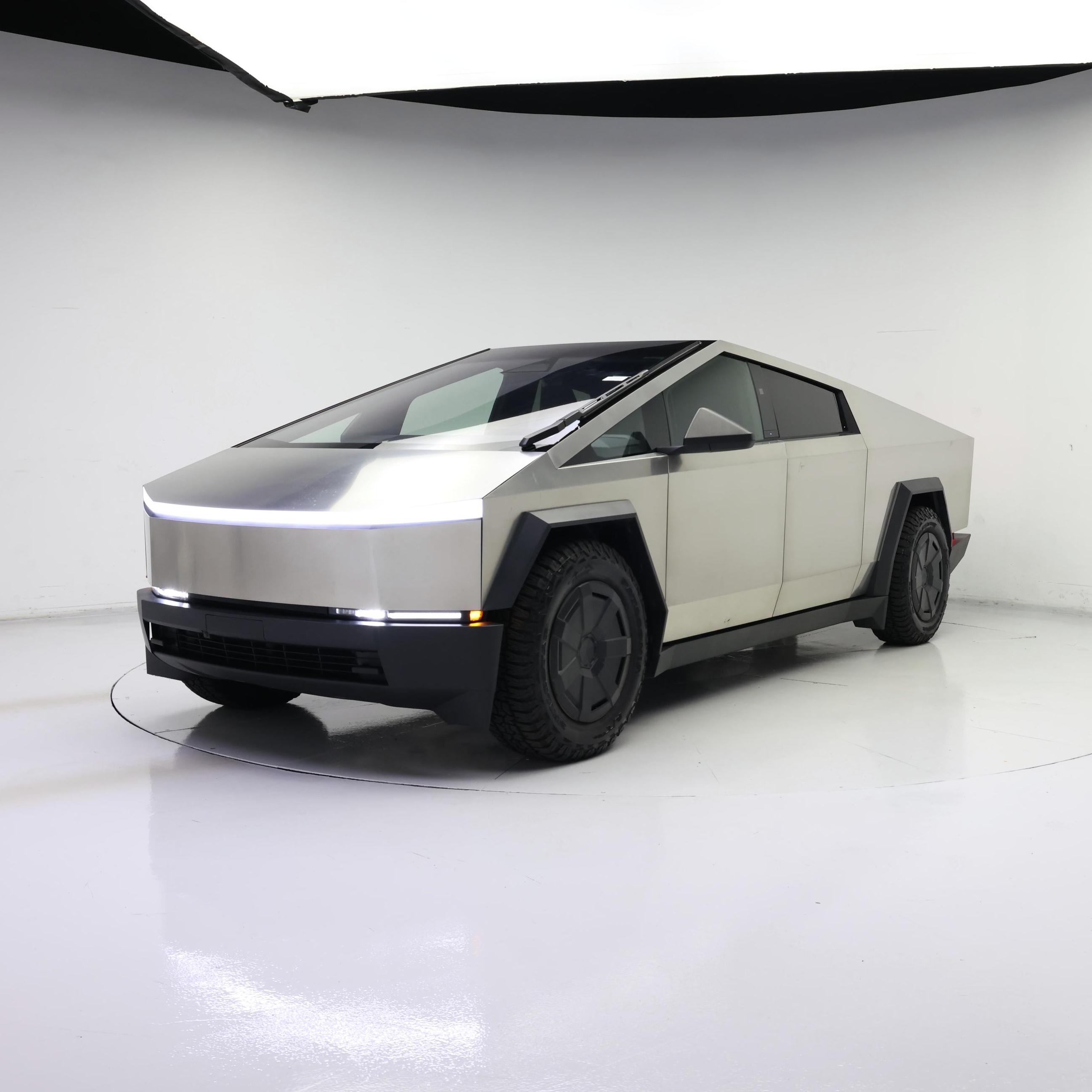 Thumbnail: 2025 Tesla Cybertruck - 4