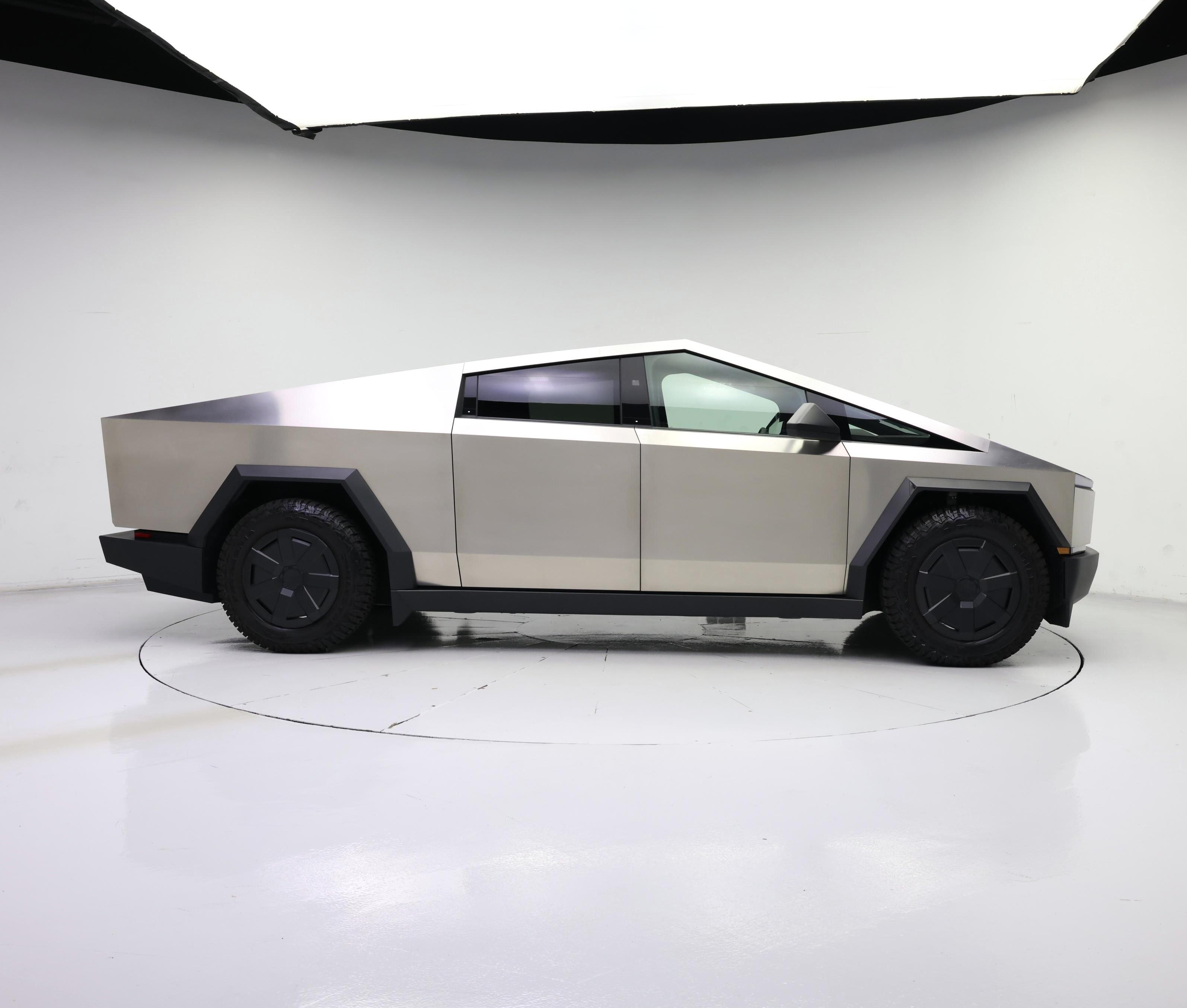 Thumbnail: 2025 Tesla Cybertruck - 7