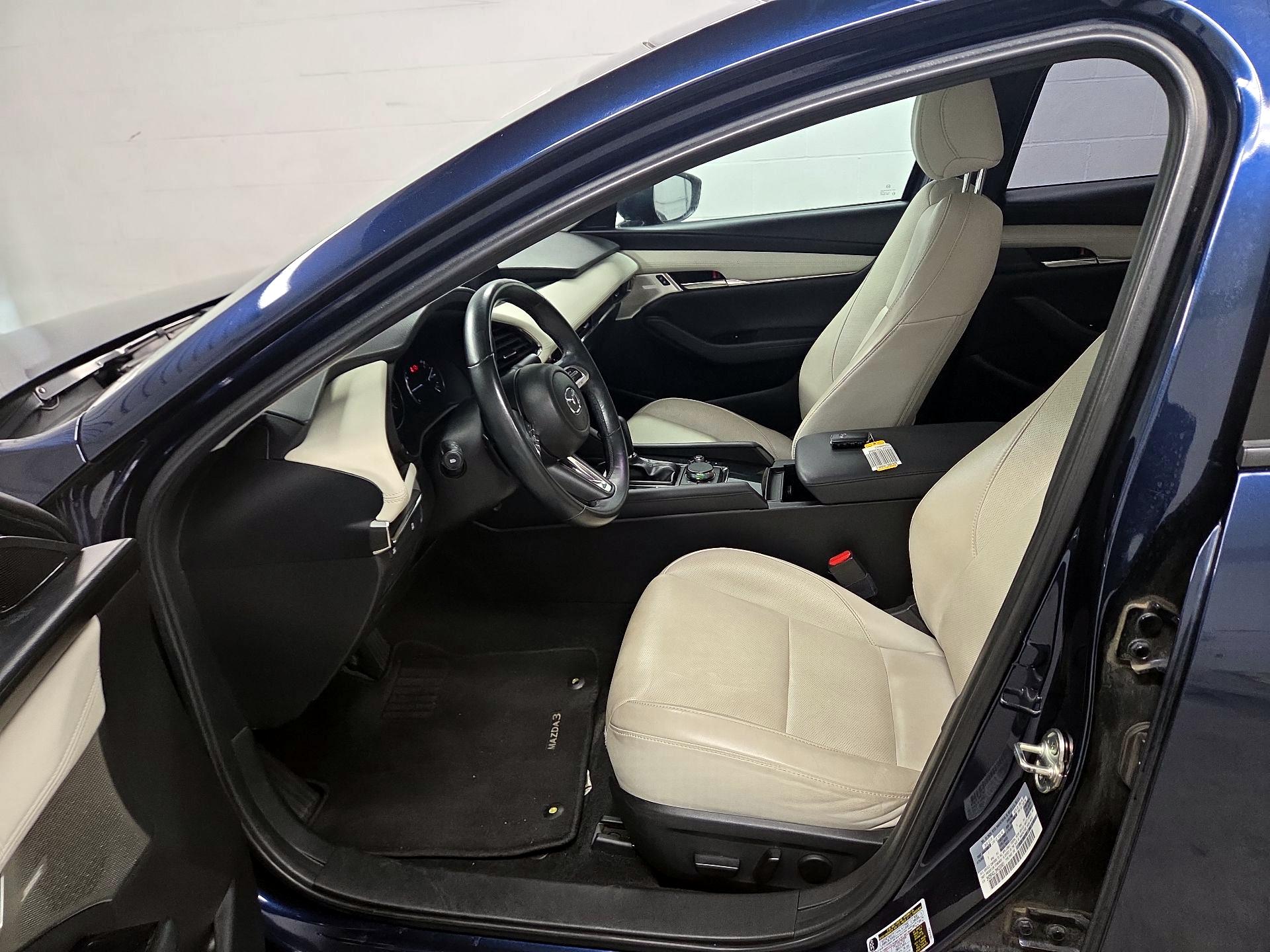 Thumbnail: 2021 Mazda Mazda3 - 11