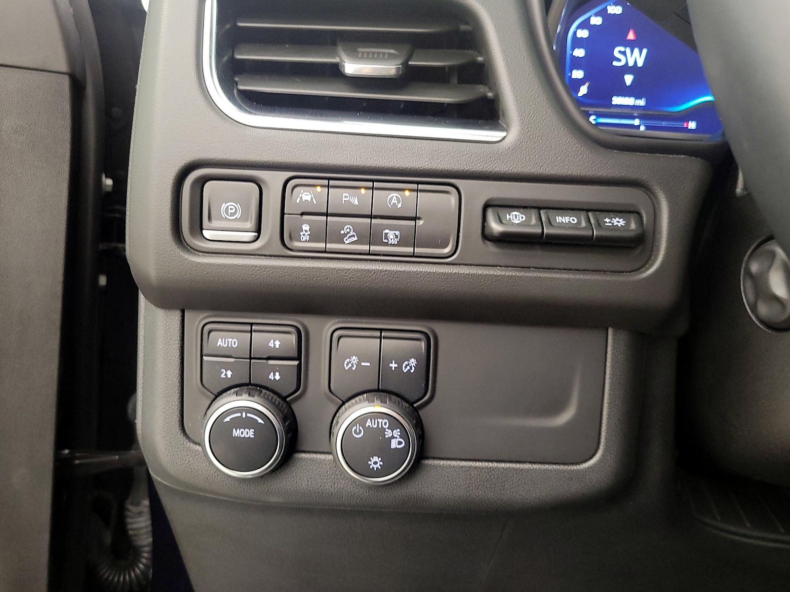 2023 Chevrolet Tahoe Premier - Photo 14