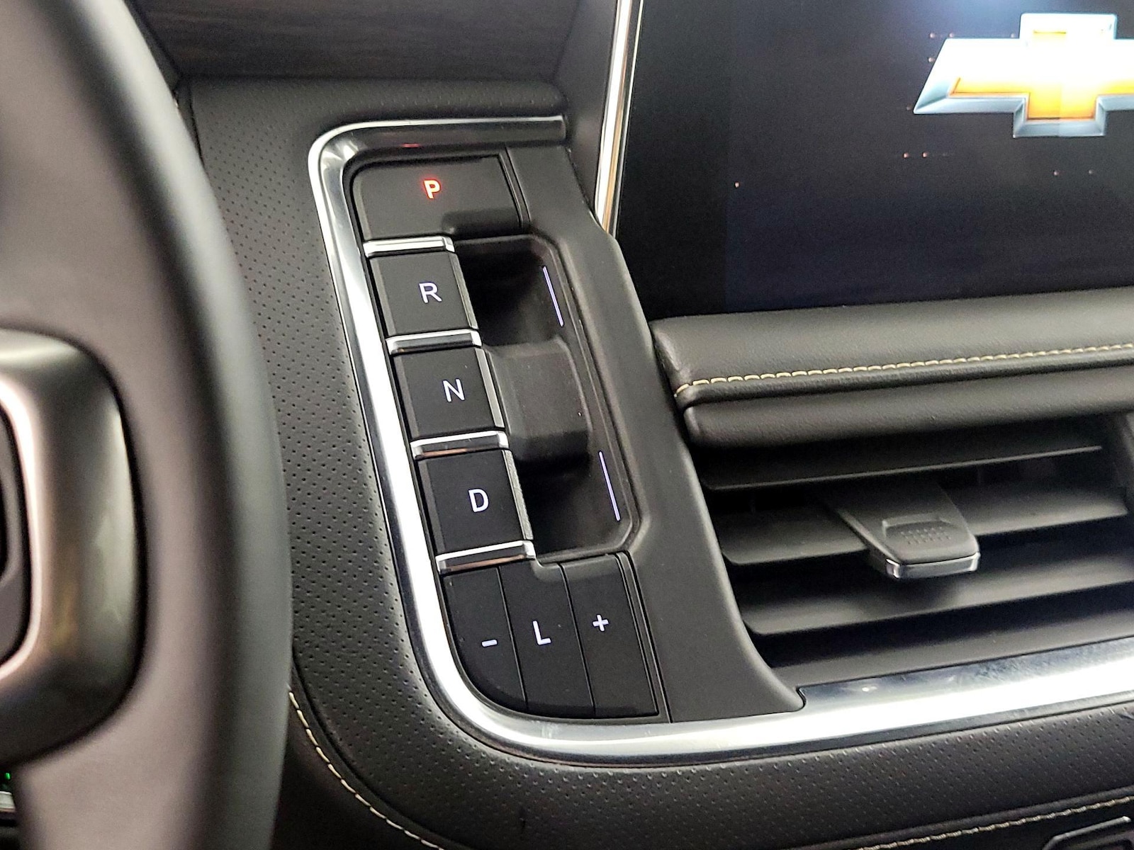 2023 Chevrolet Tahoe Premier - Photo 18