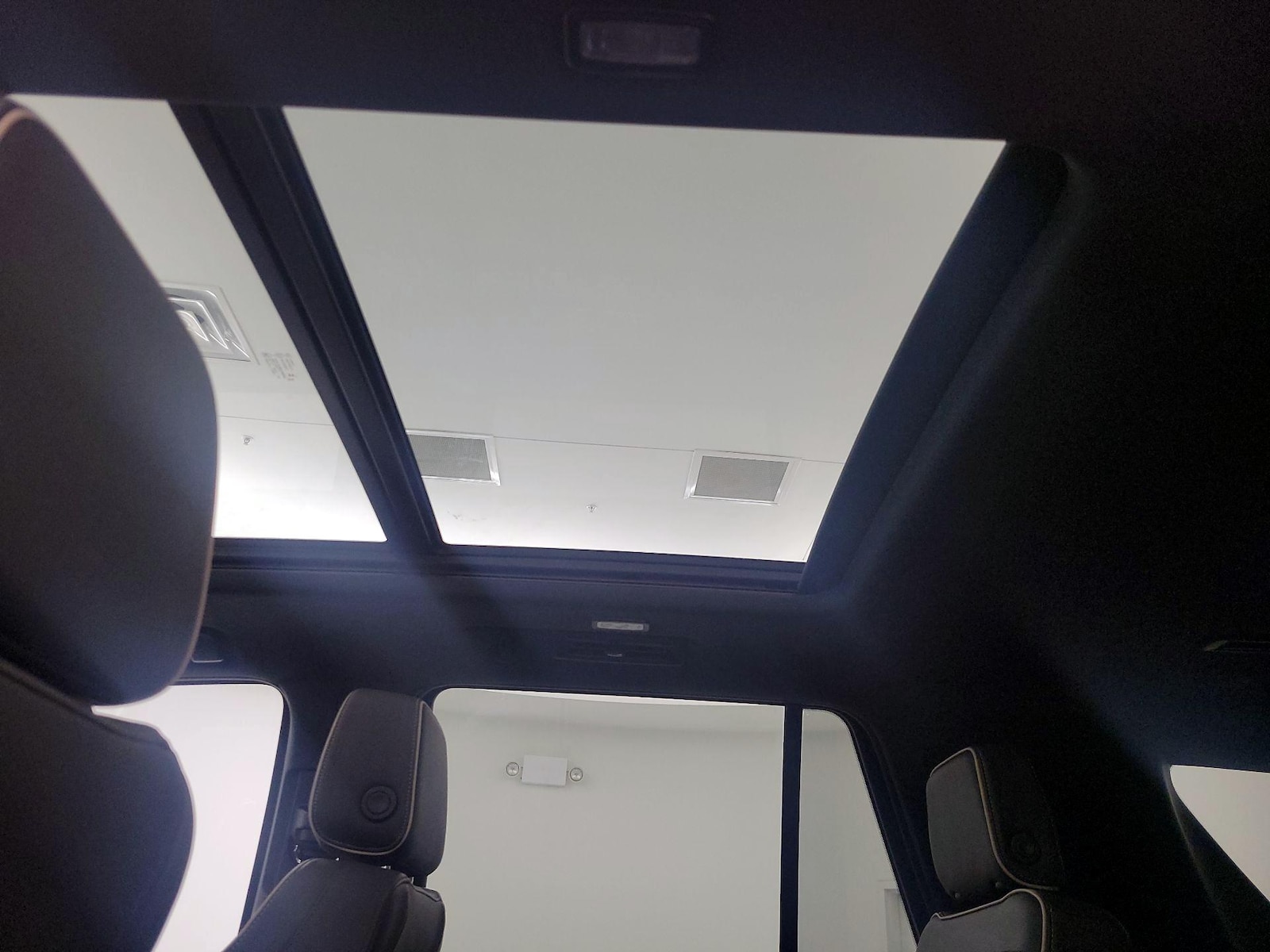 2023 Chevrolet Tahoe Premier - Photo 25