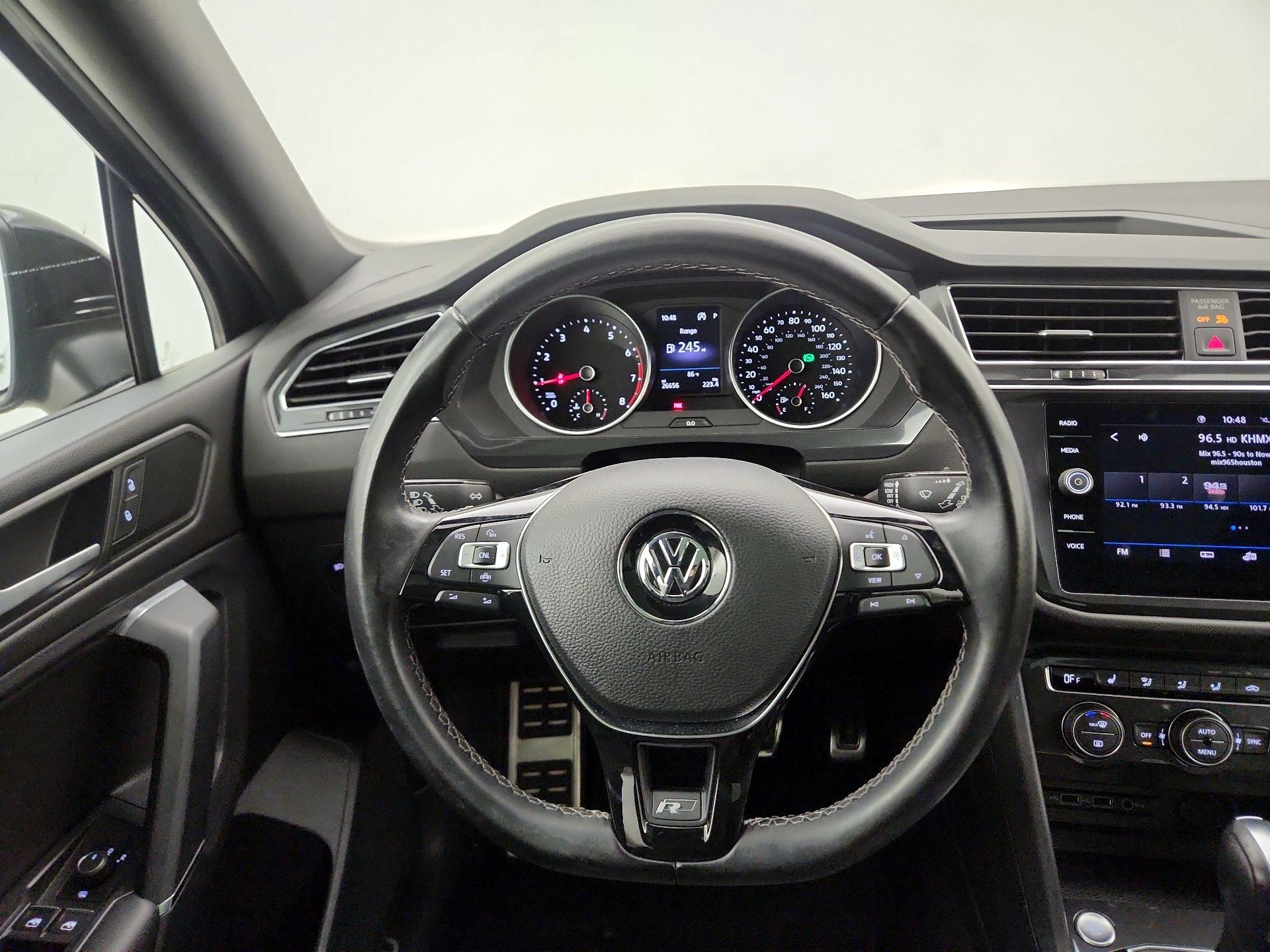 Thumbnail: 2020 Volkswagen Tiguan - 10