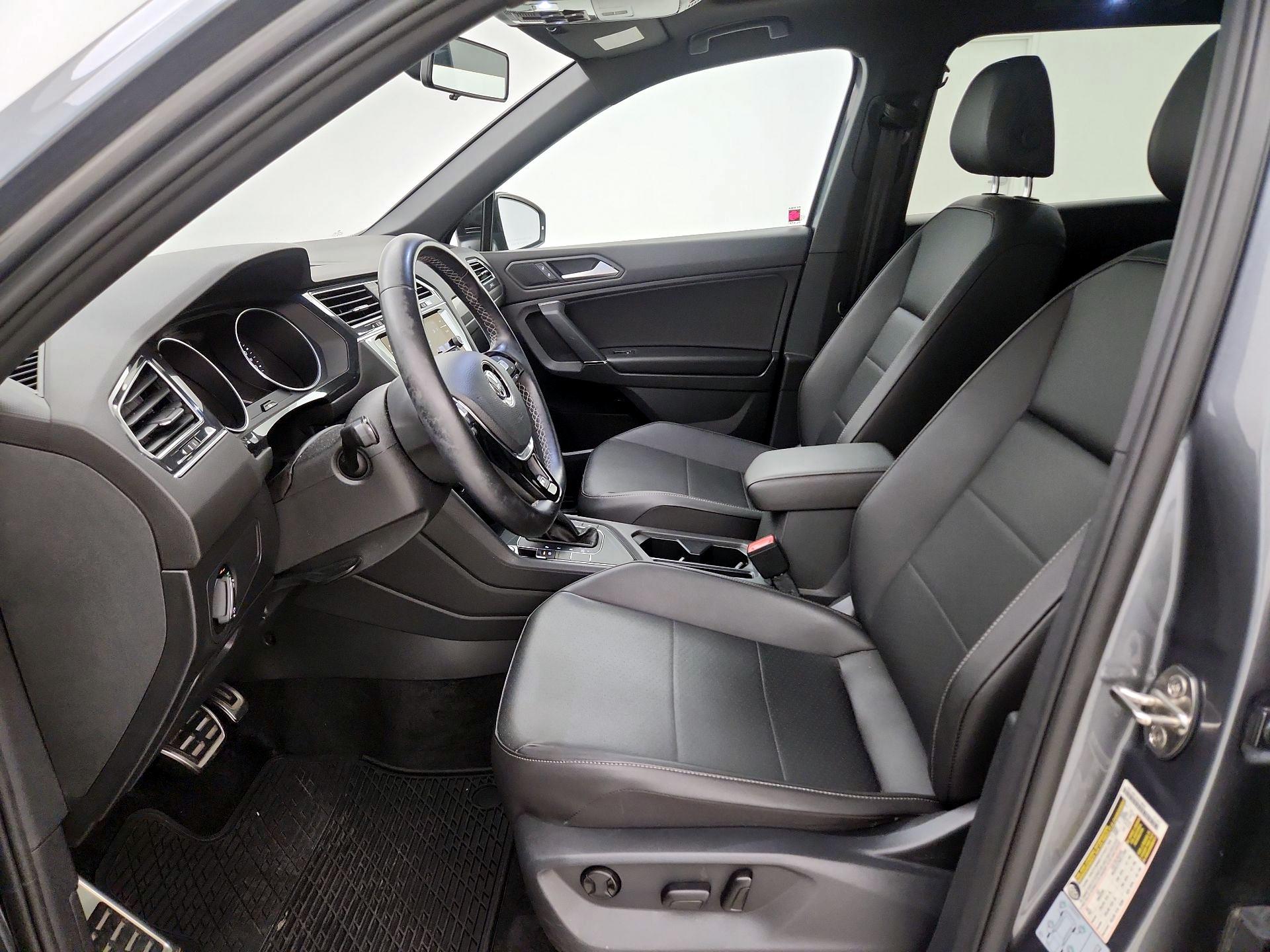 Thumbnail: 2020 Volkswagen Tiguan - 11