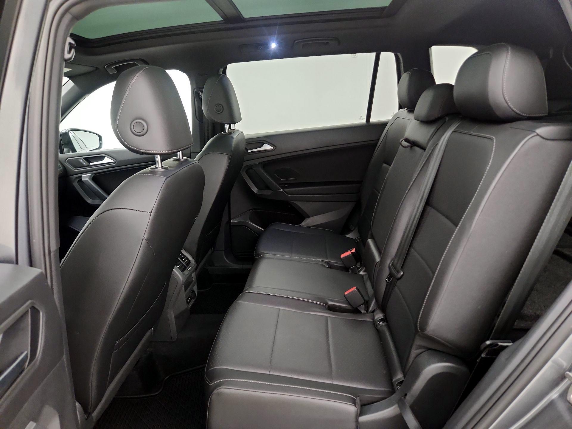 Thumbnail: 2020 Volkswagen Tiguan - 20