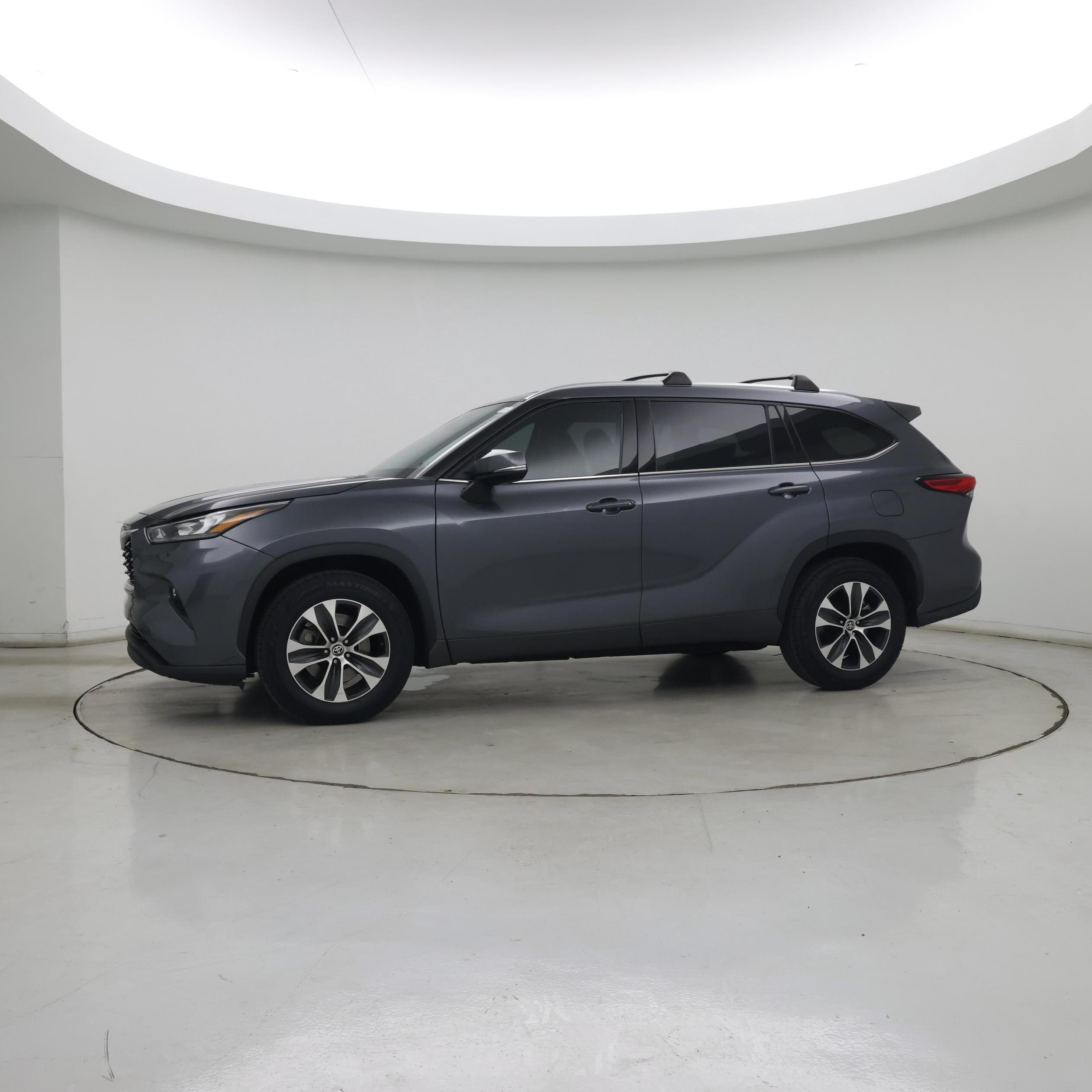 Thumbnail: 2020 Toyota Highlander - 4