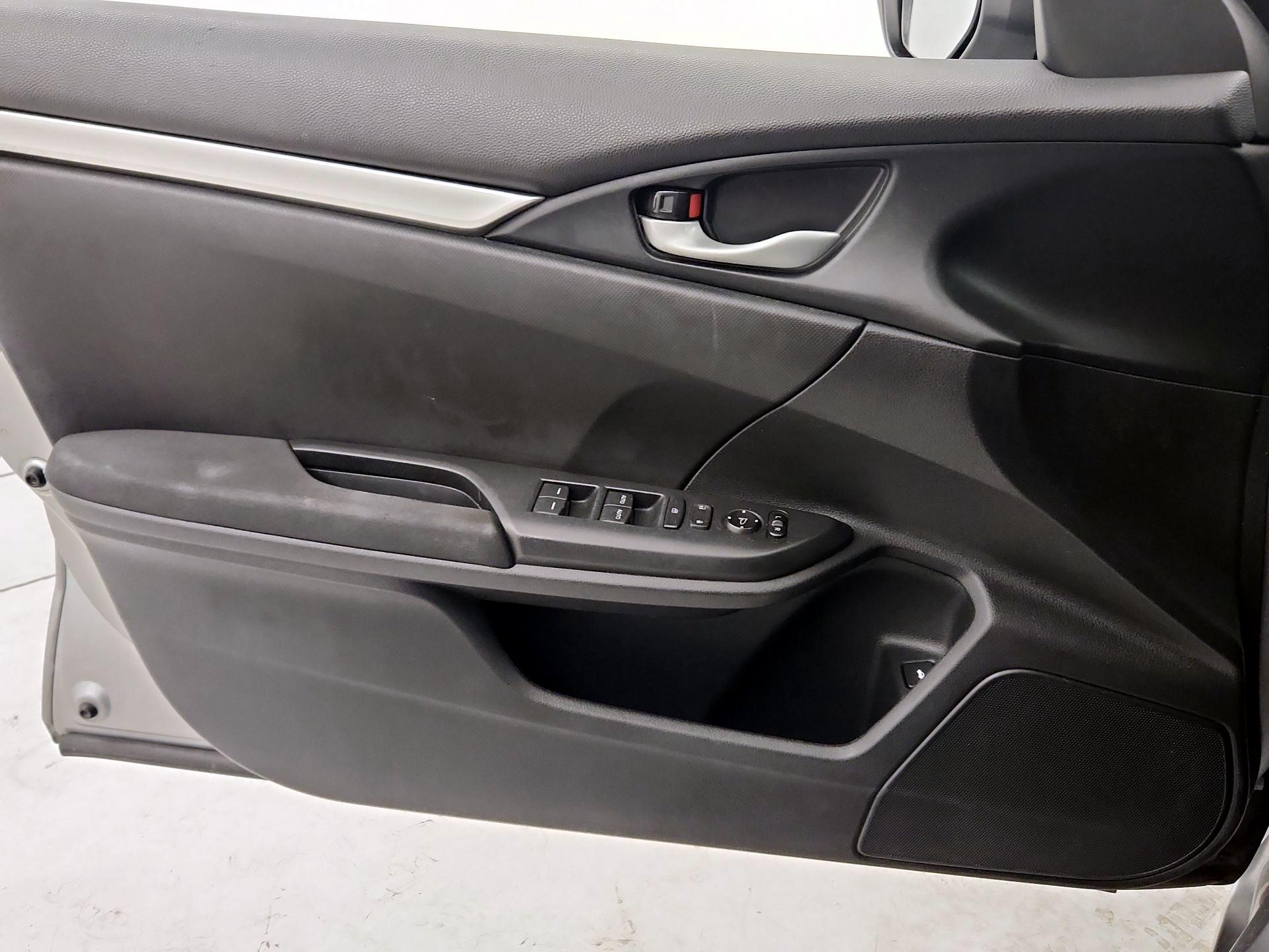 Thumbnail: 2017 Honda Civic - 12