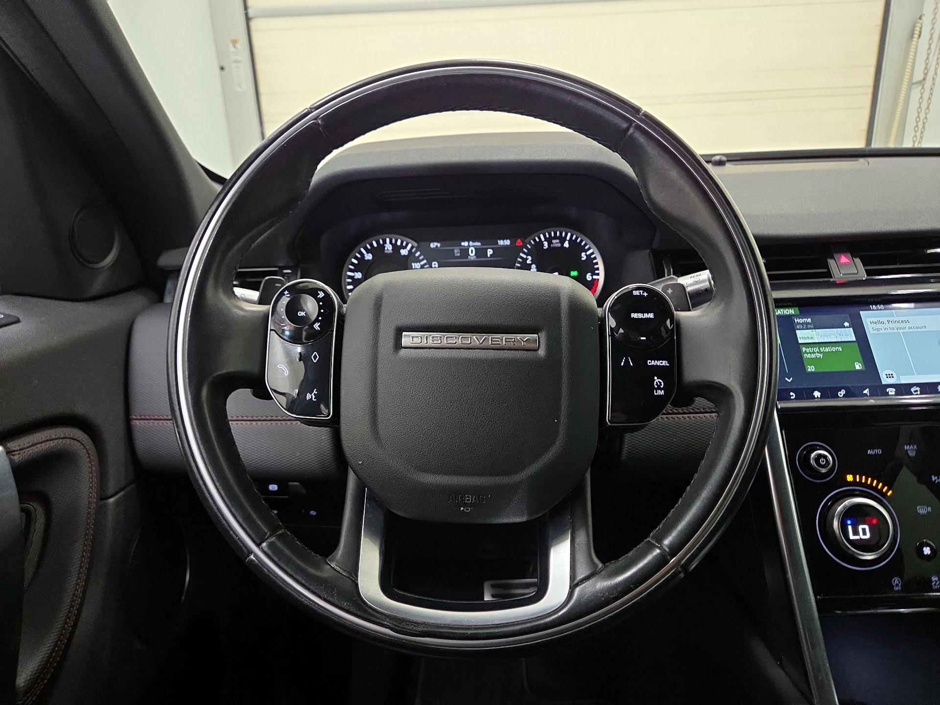 Thumbnail: 2020 Land Rover Discovery Sport - 10