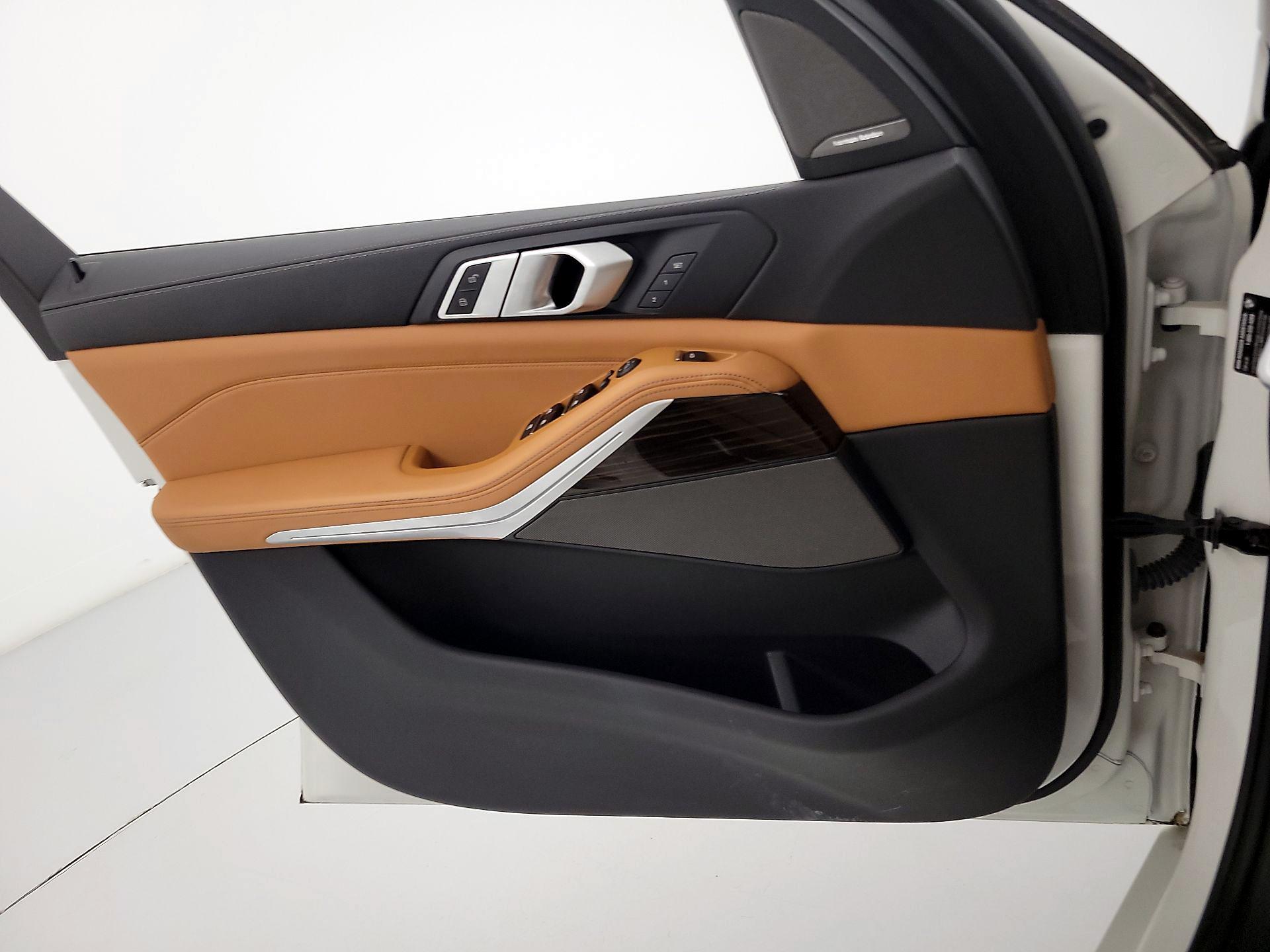 Thumbnail: 2021 BMW X5 - 12