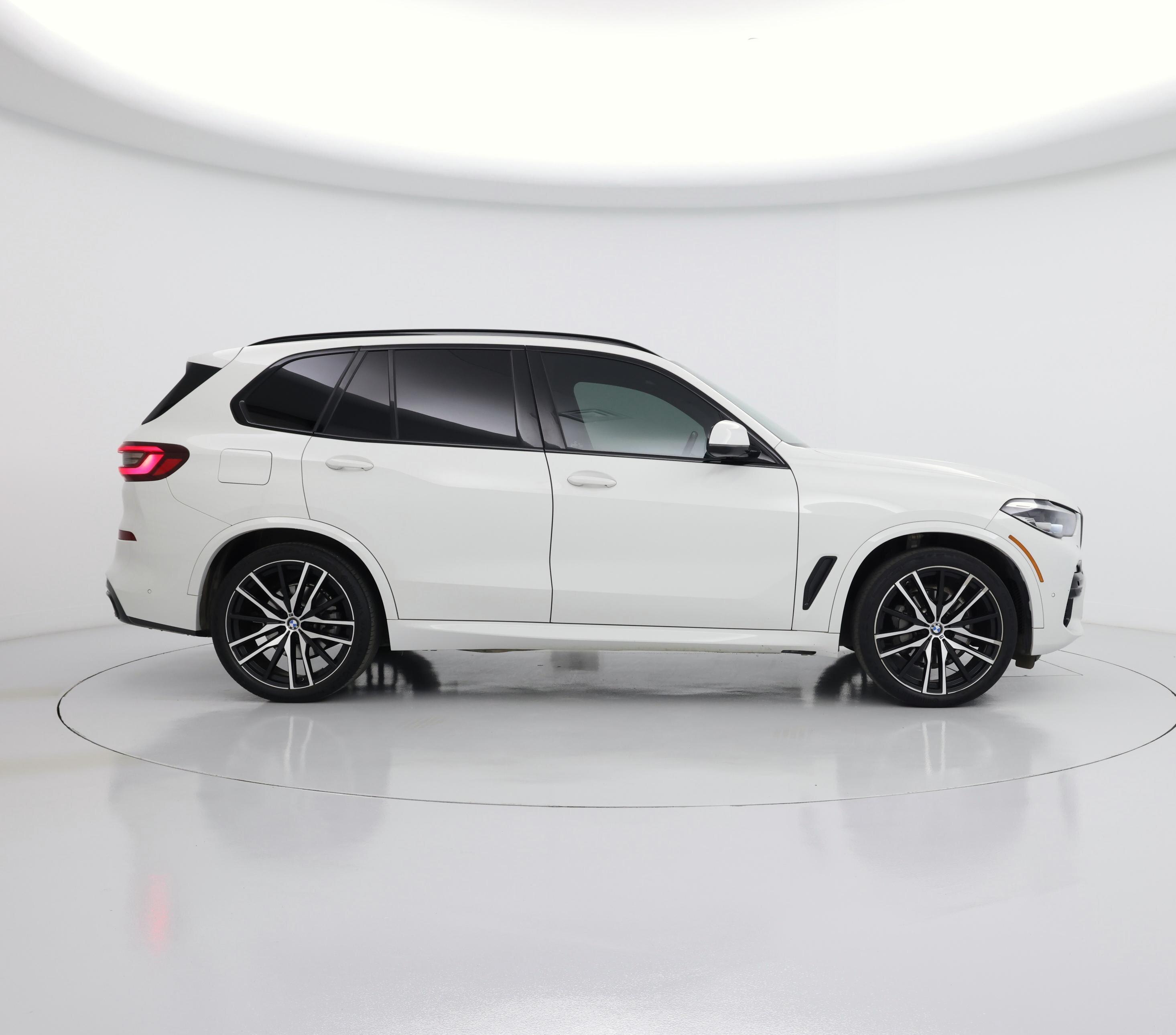Thumbnail: 2021 BMW X5 - 7