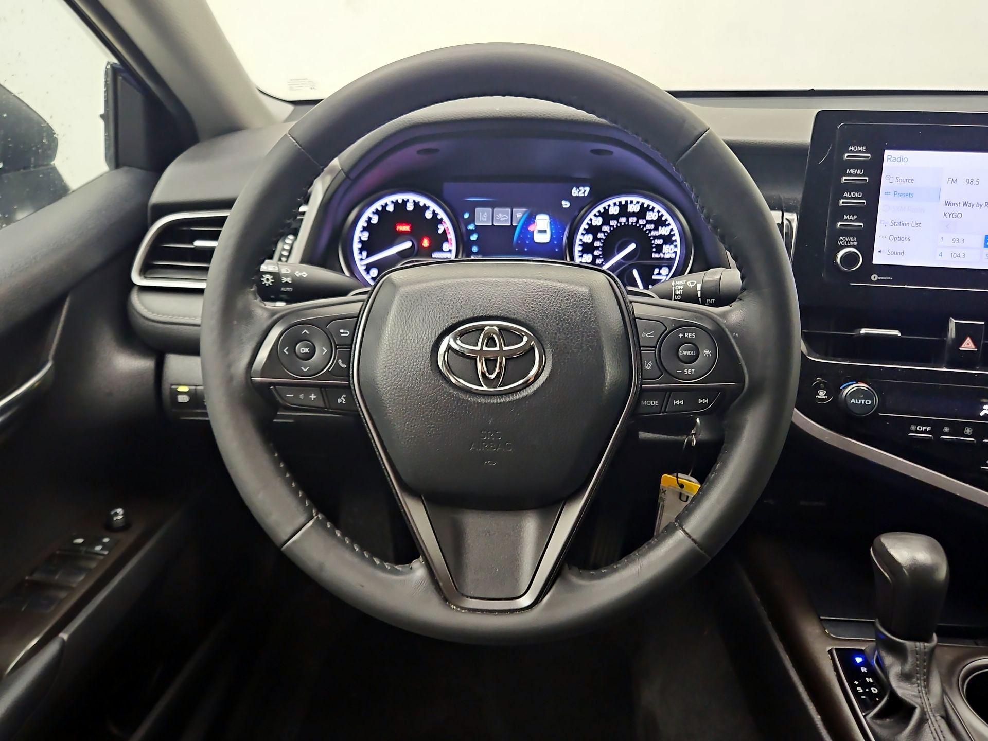 Thumbnail: 2023 Toyota Camry - 10