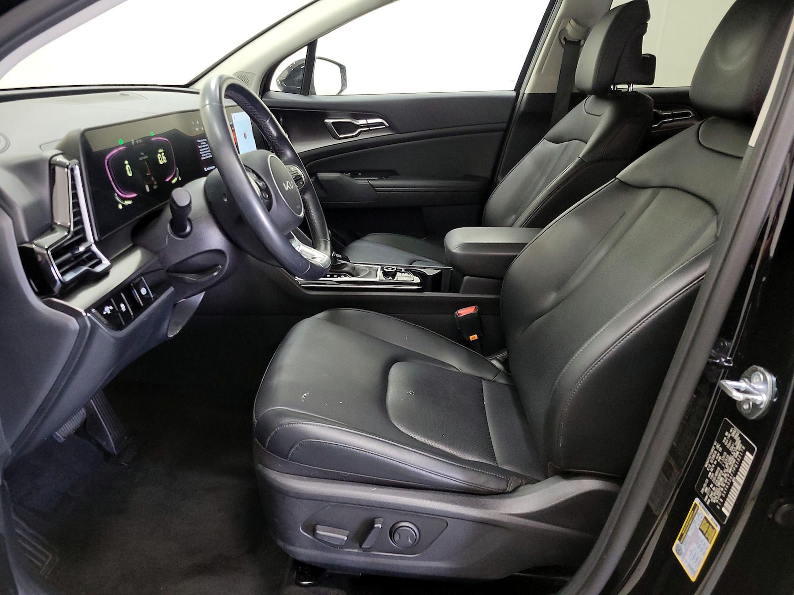 2023 Kia Sportage EX - Photo 12