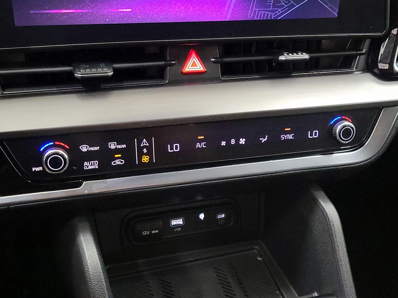 2023 Kia Sportage EX - Photo 18