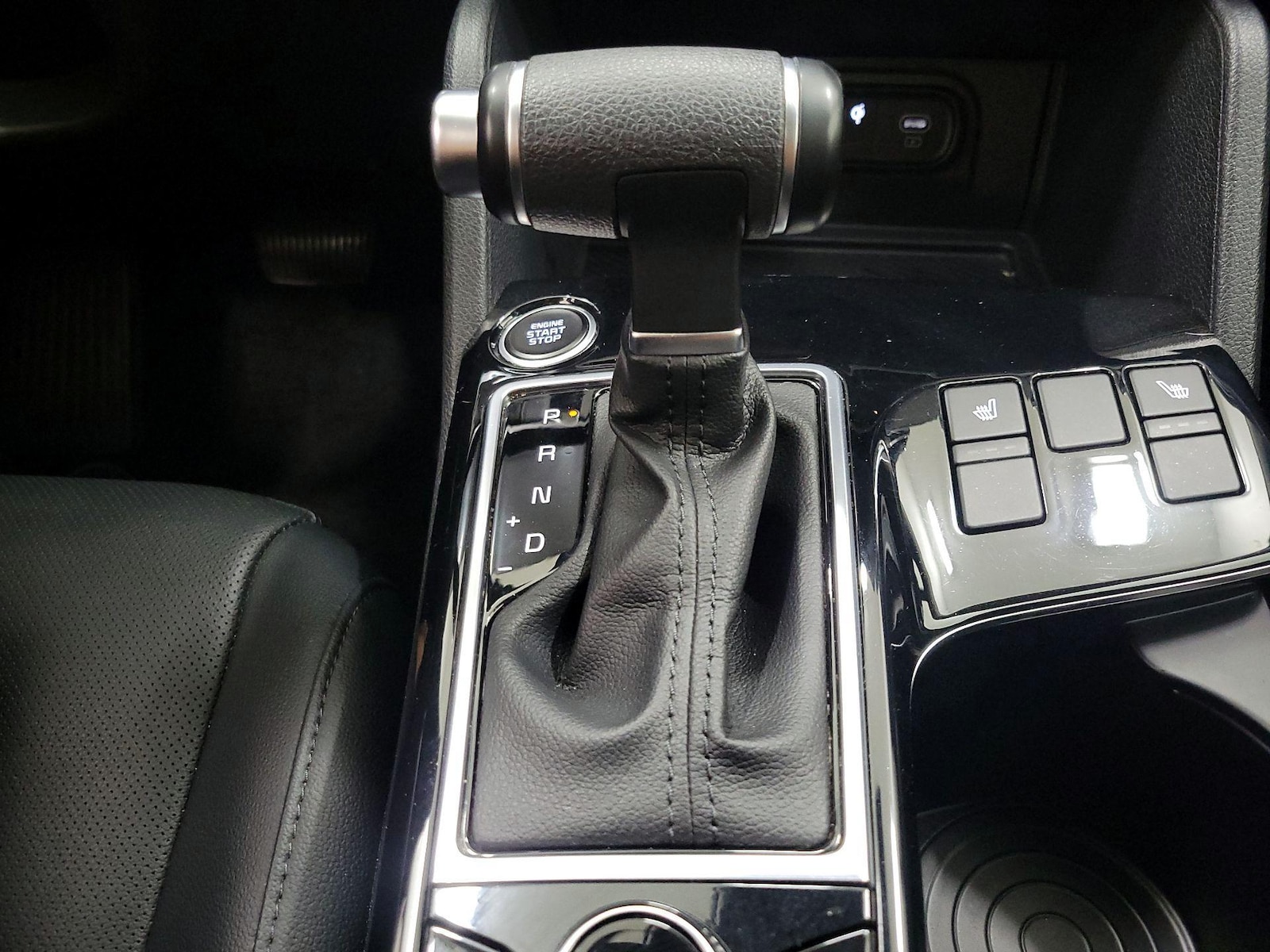 2023 Kia Sportage EX - Photo 19