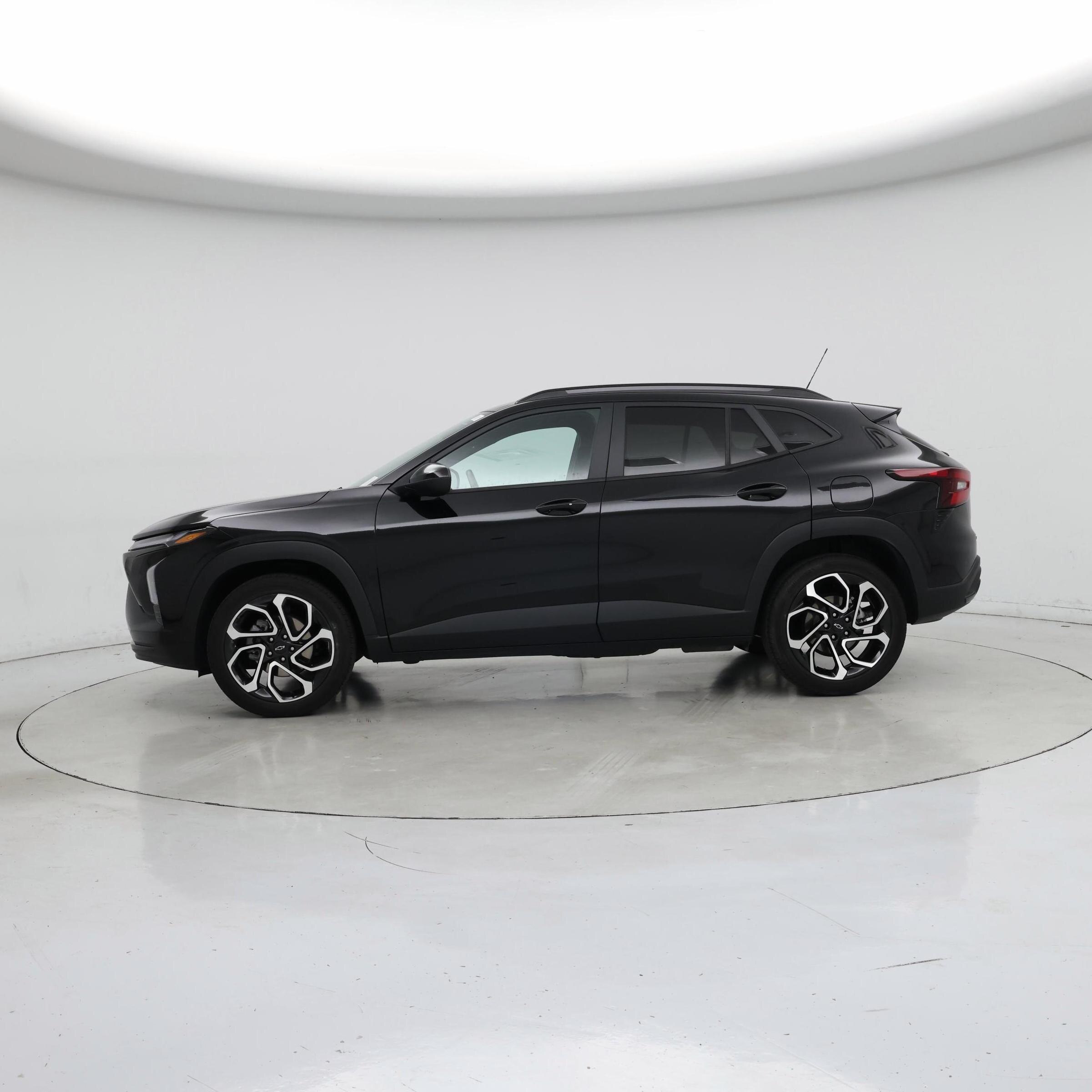 Thumbnail: 2024 Chevrolet Trax - 3