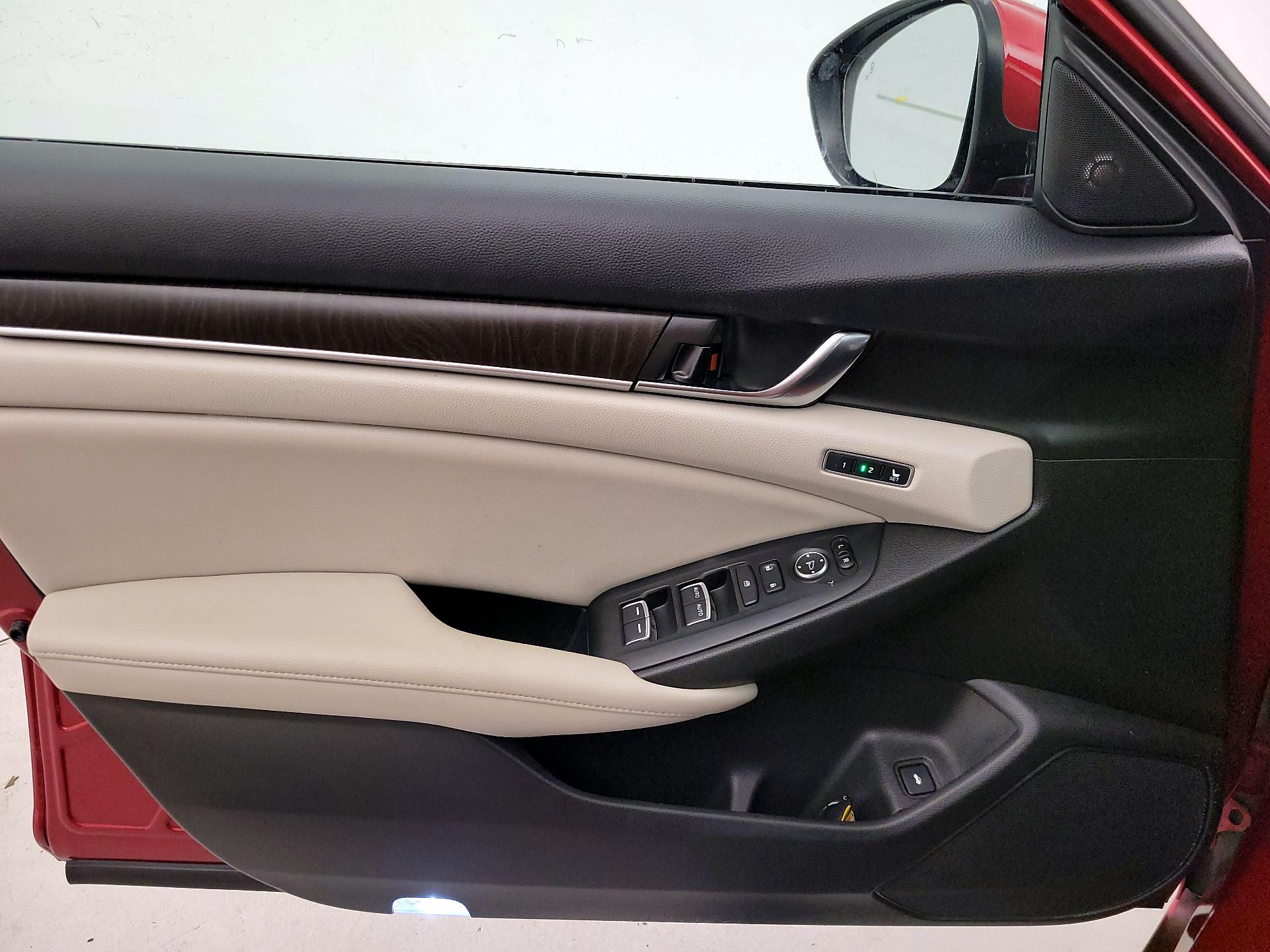 Thumbnail: 2020 Honda Accord - 12
