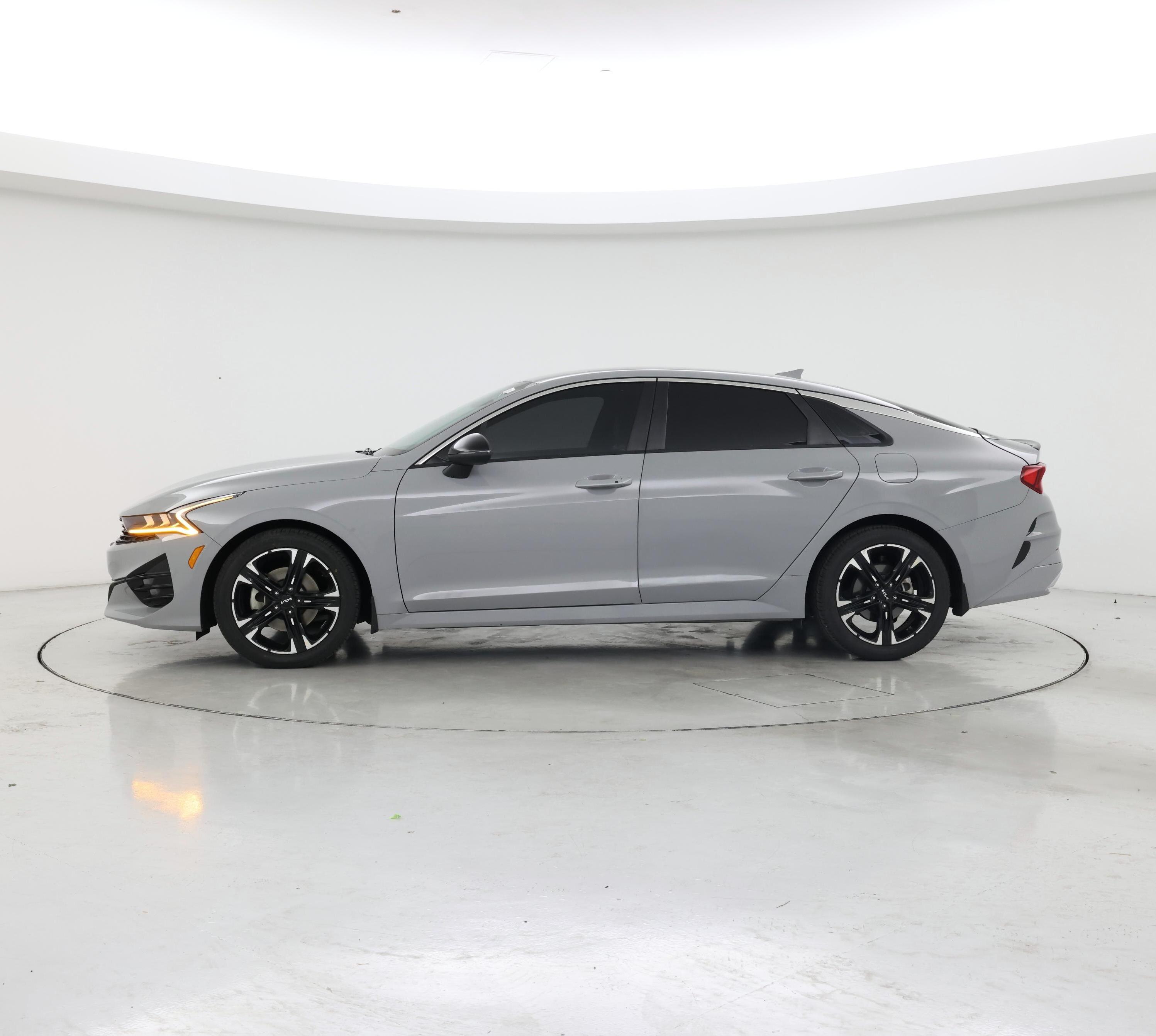 Thumbnail: 2023 Kia K5 - 3