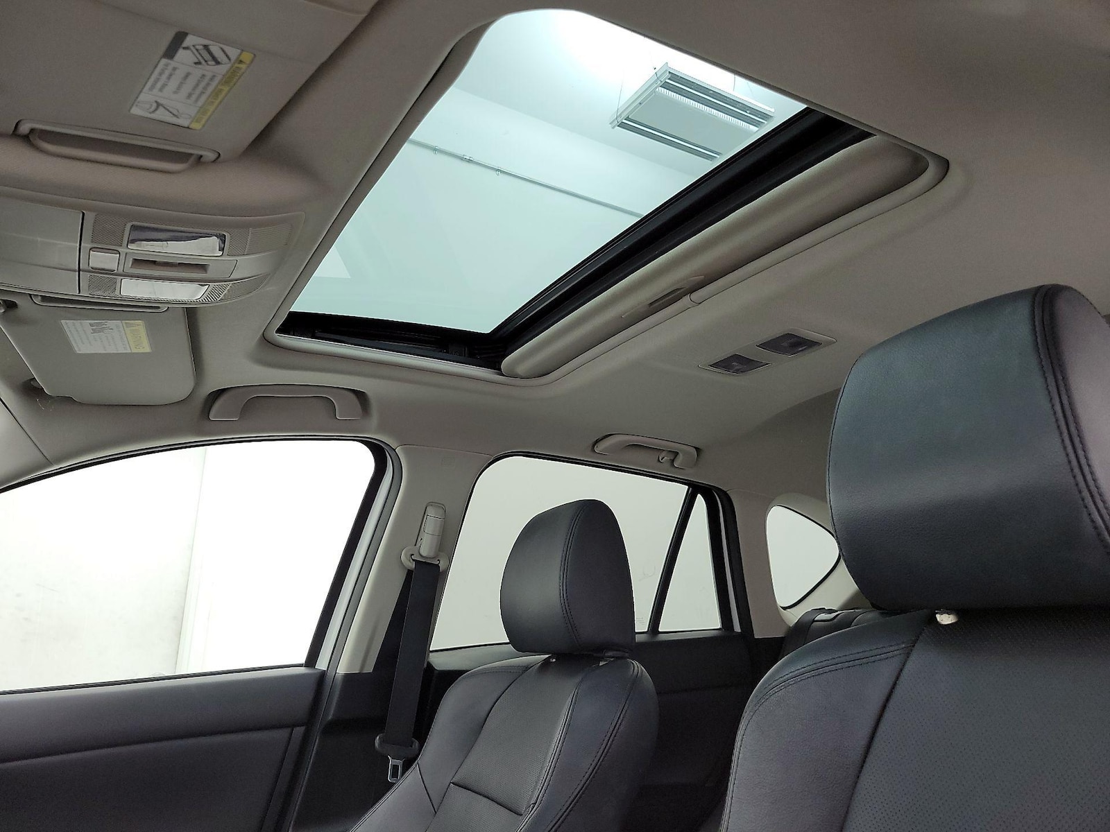 Sunroof(s) & Overhead Airbags