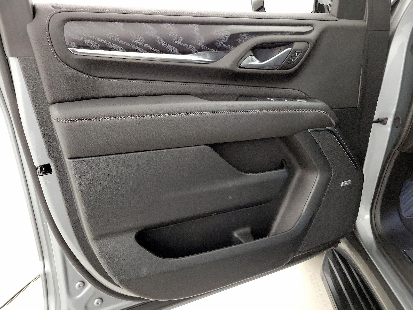 2024 GMC Yukon Denali - Photo 13