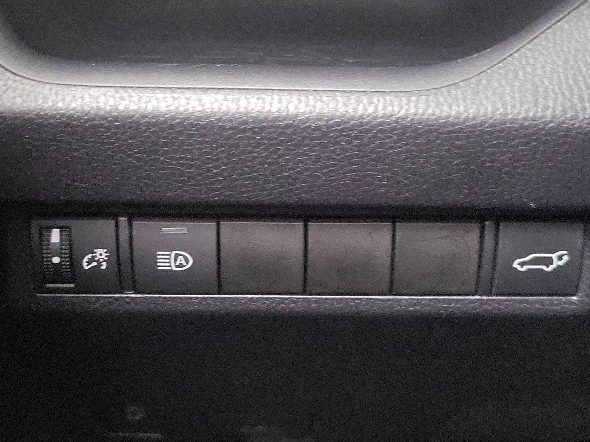Thumbnail: 2019 Toyota RAV4 - 13