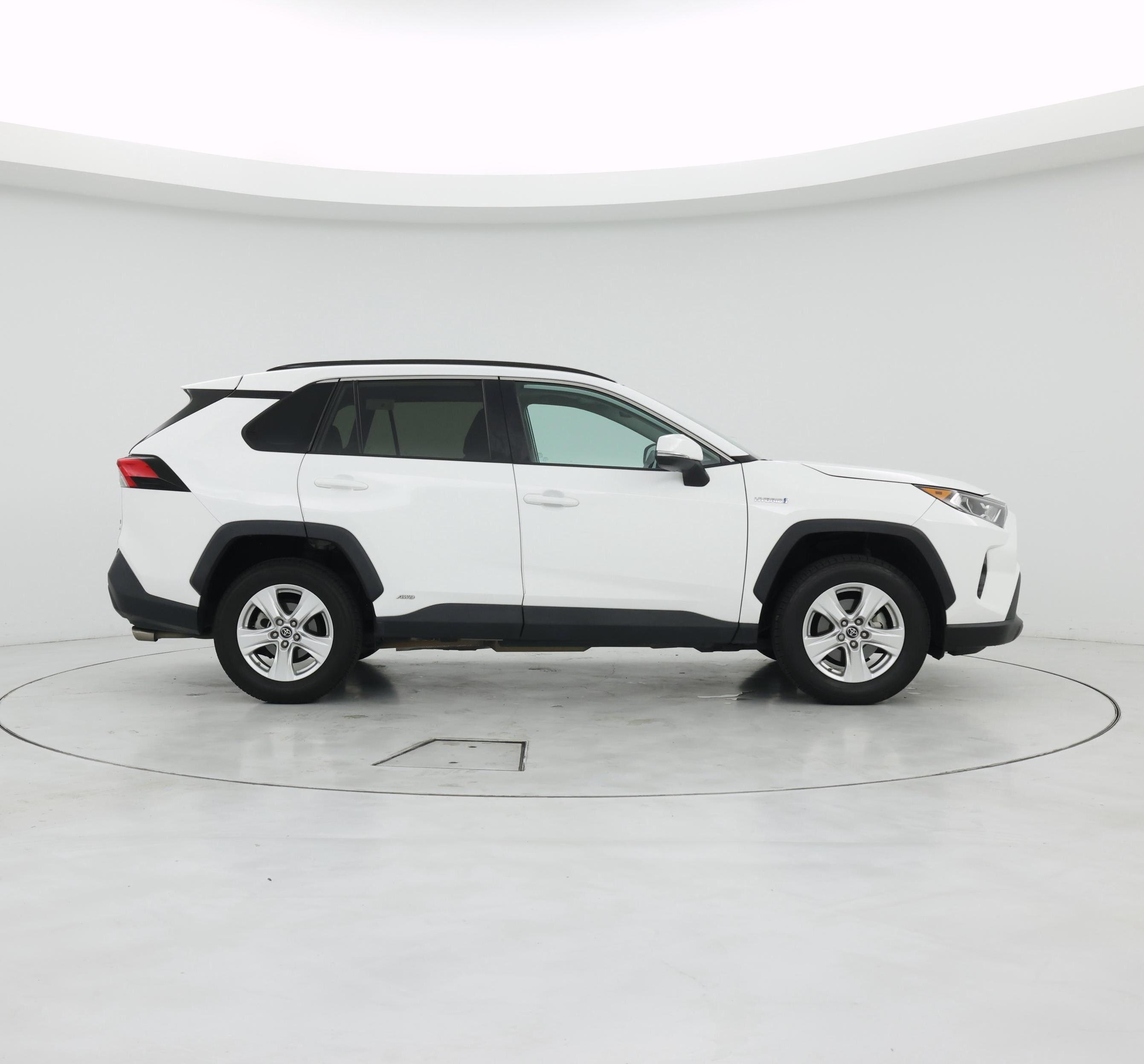 Thumbnail: 2019 Toyota RAV4 - 7