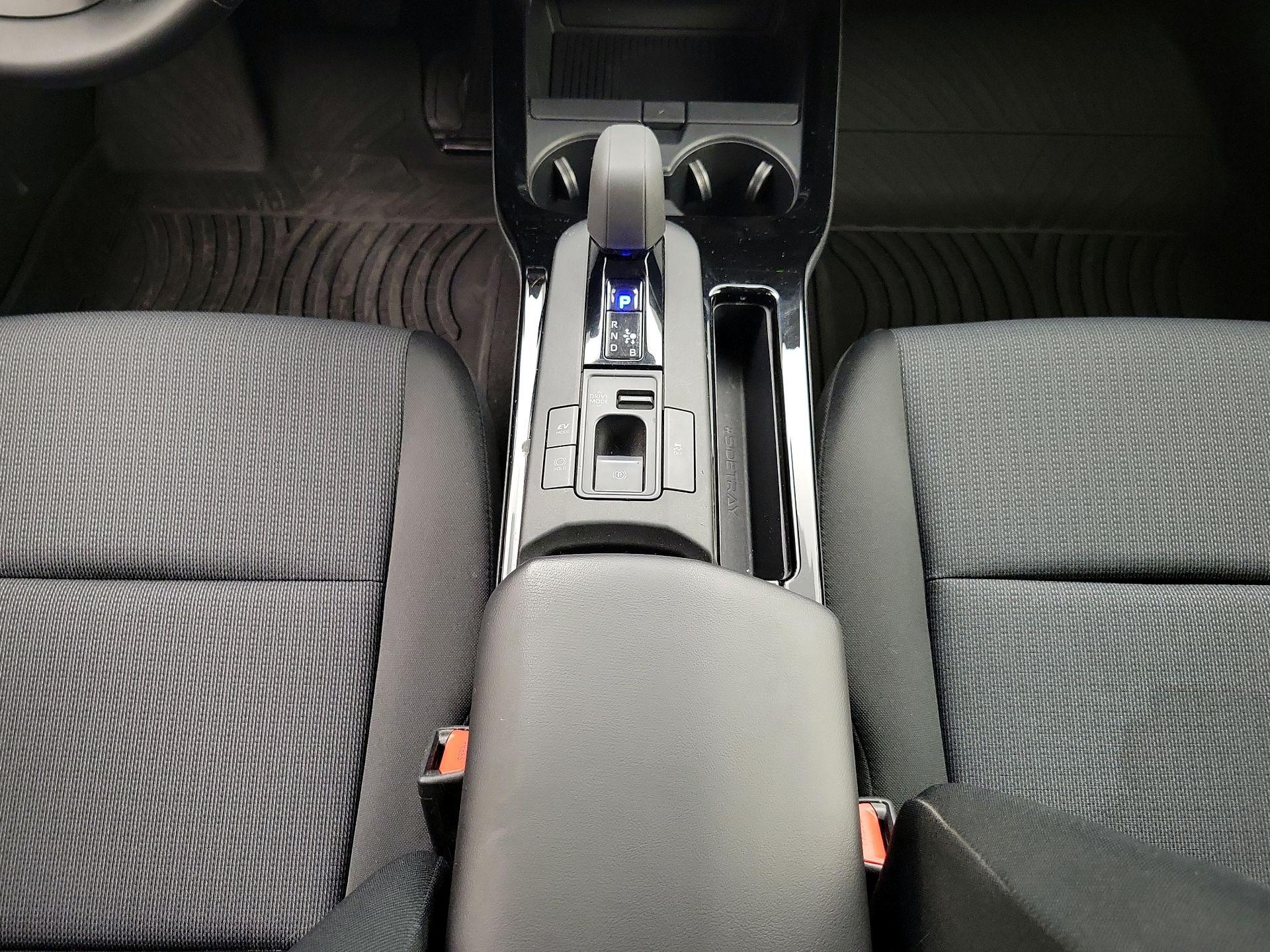 Thumbnail: 2024 Toyota Prius - 17