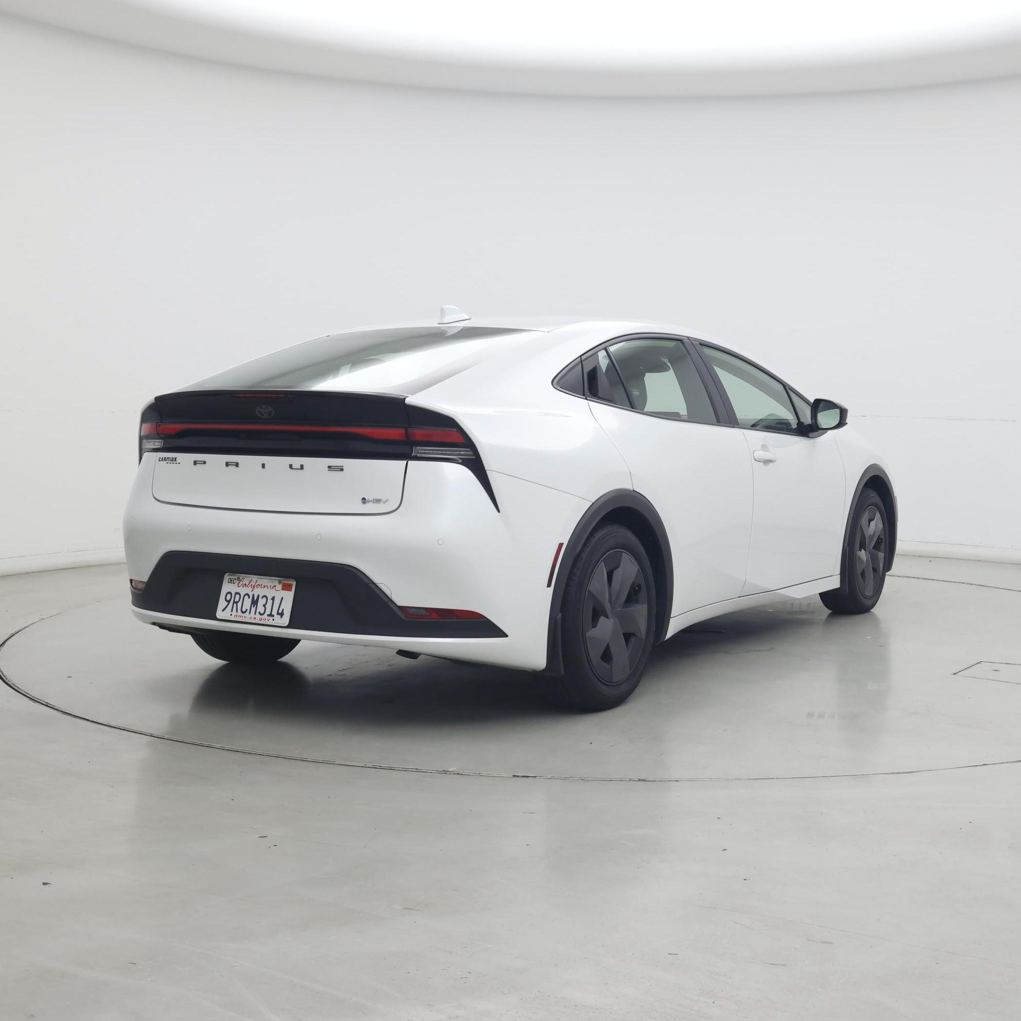 Thumbnail: 2024 Toyota Prius - 8