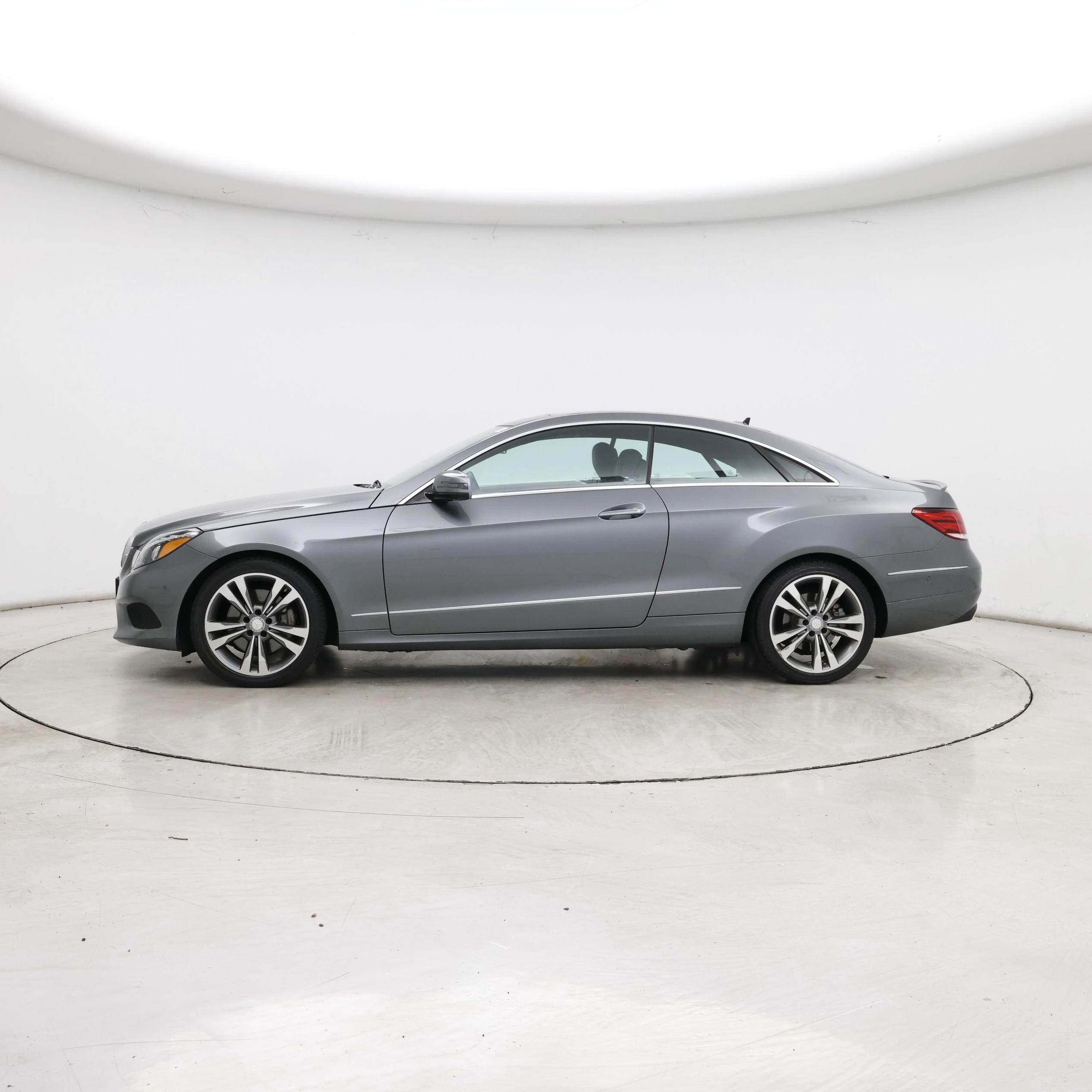 Thumbnail: 2017 Mercedes-Benz E-Class - 3