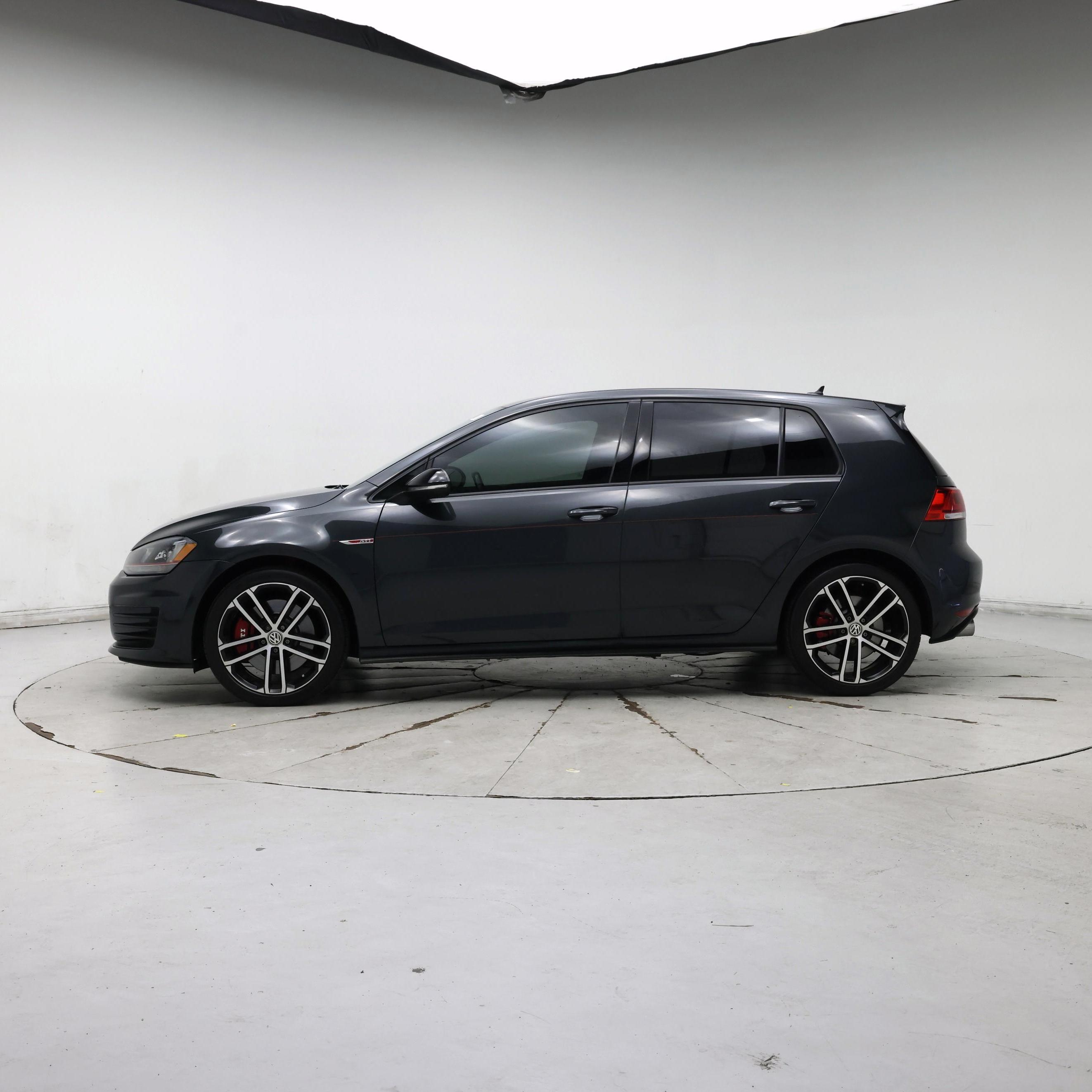 Thumbnail: 2017 Volkswagen Golf - 3