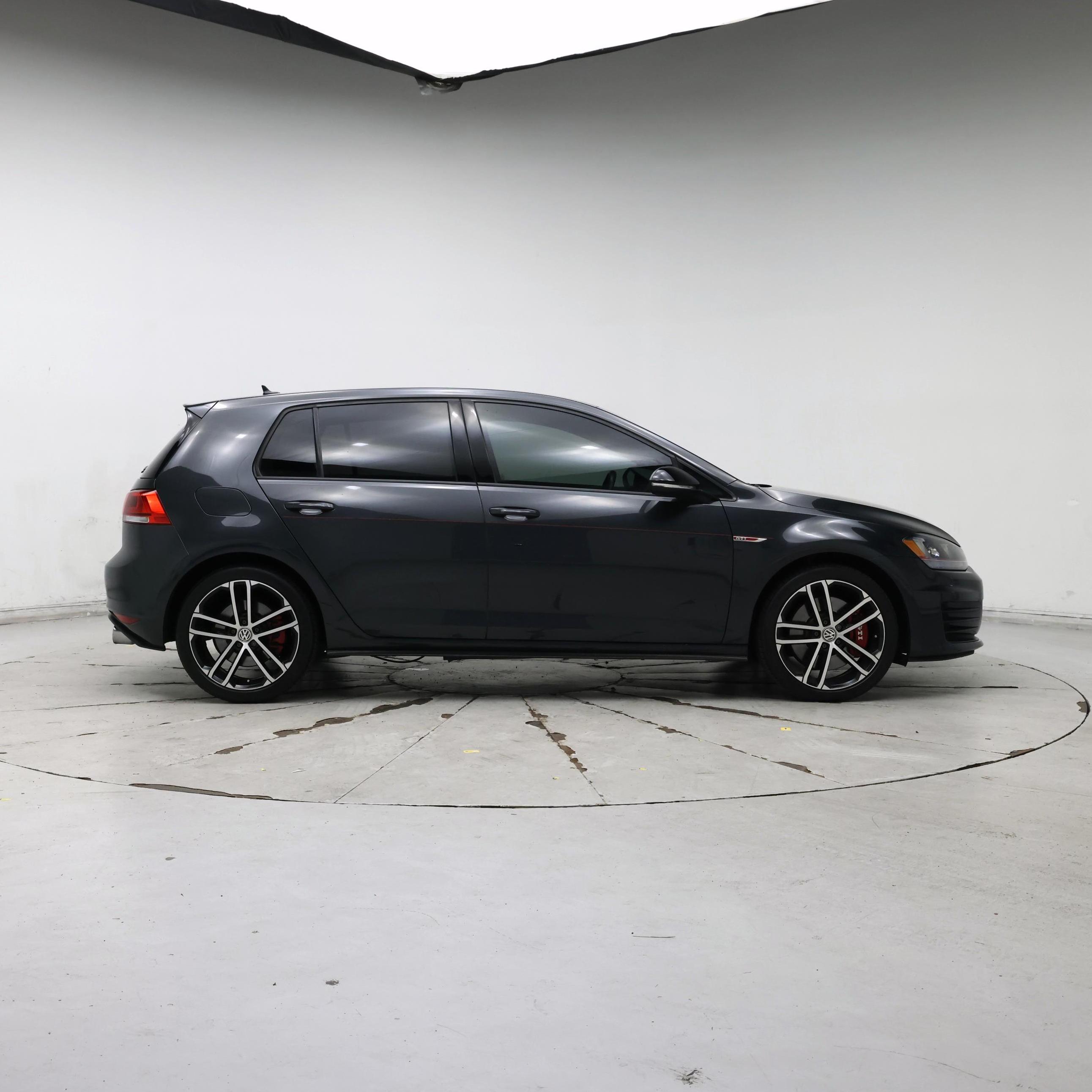 Thumbnail: 2017 Volkswagen Golf - 7