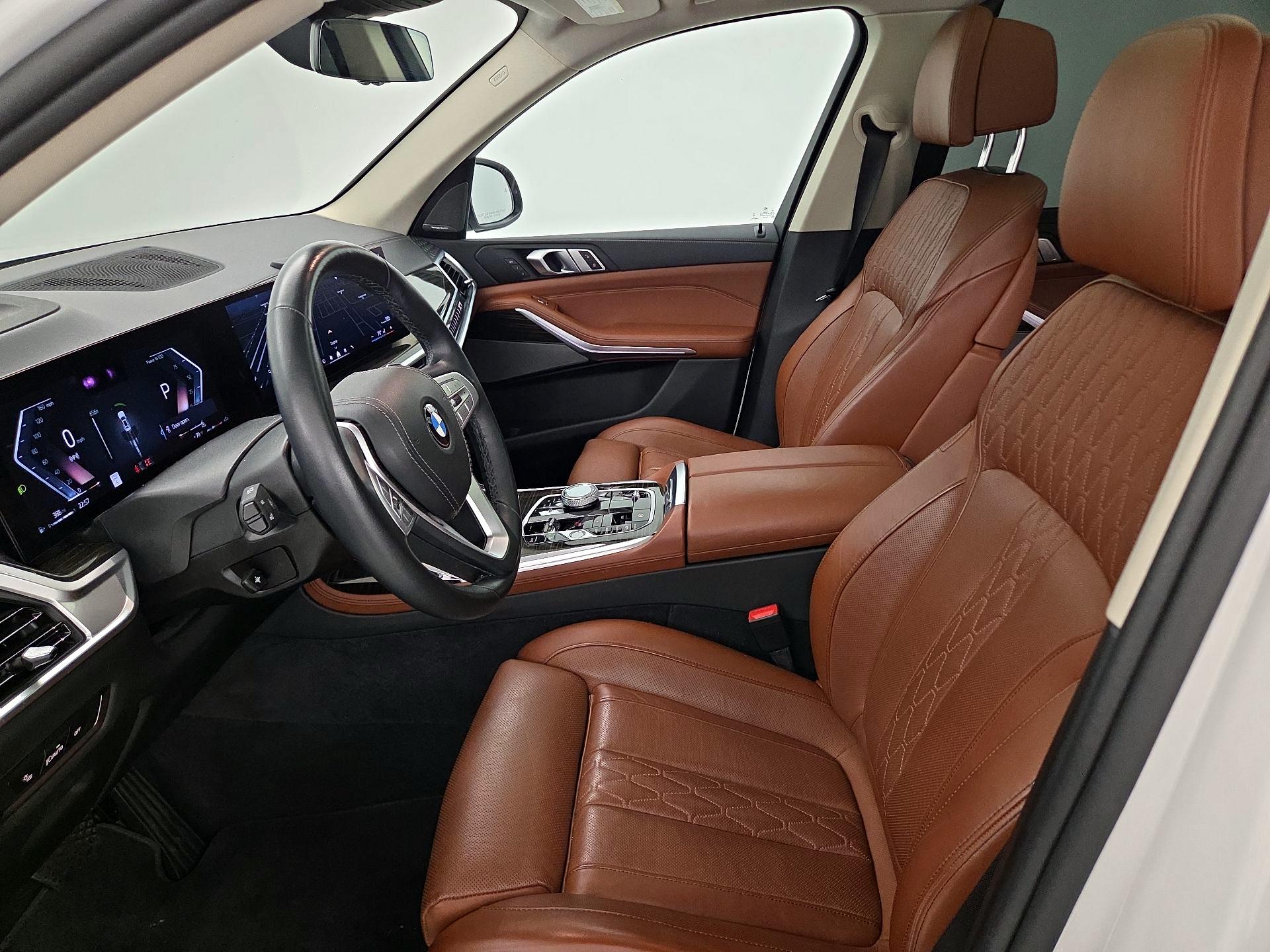Thumbnail: 2024 BMW X7 - 11