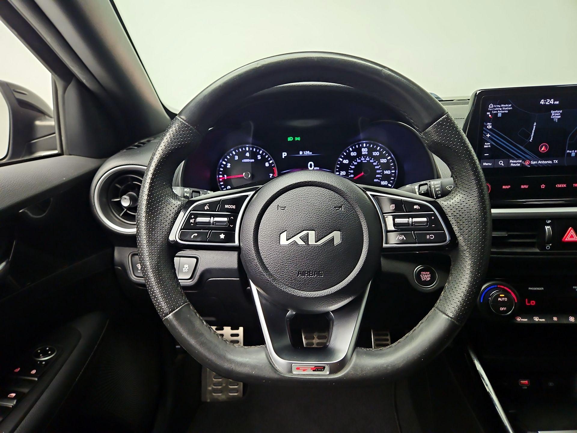 Thumbnail: 2023 Kia Forte - 10