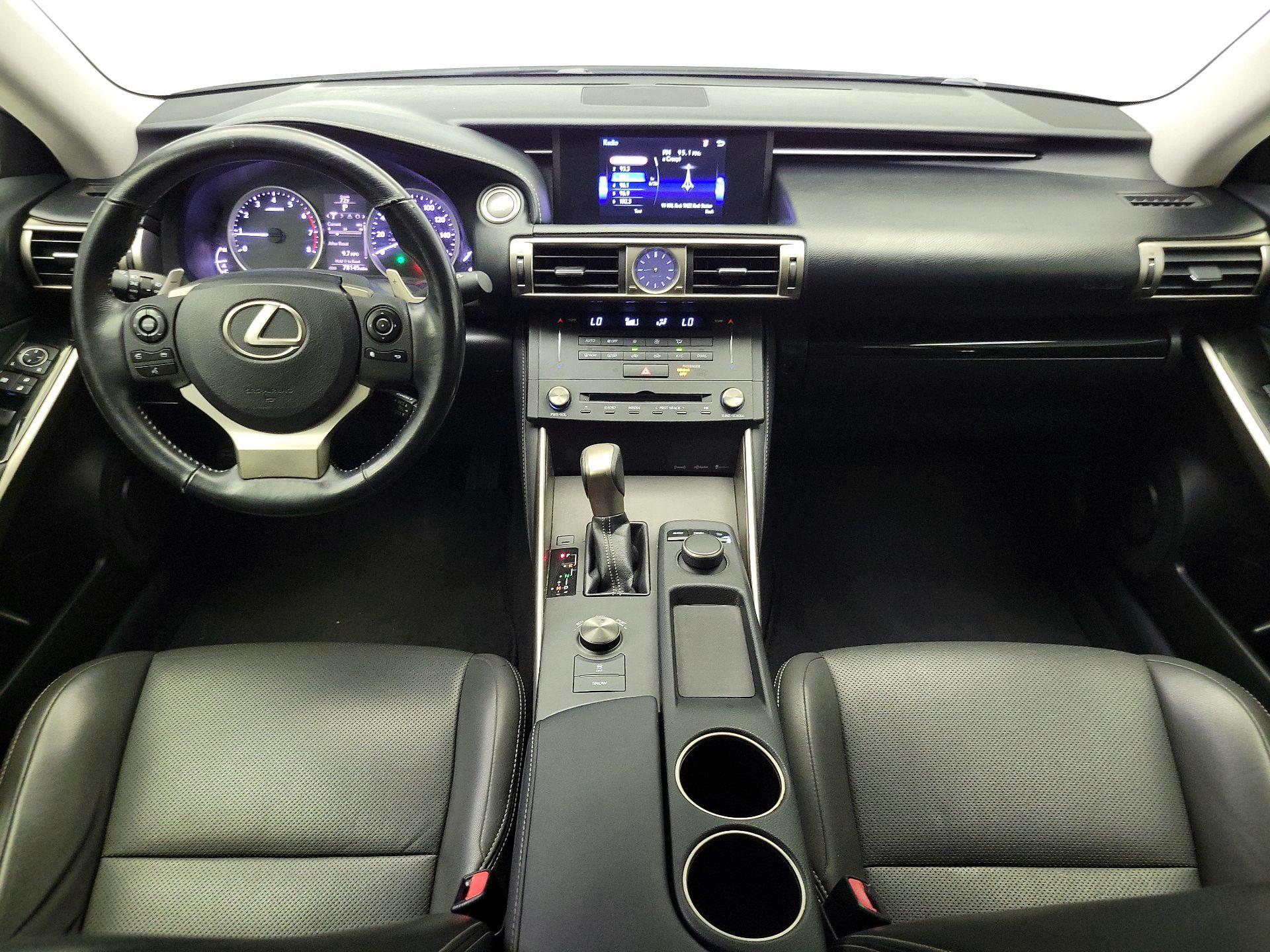 Thumbnail: 2016 Lexus IS - 9