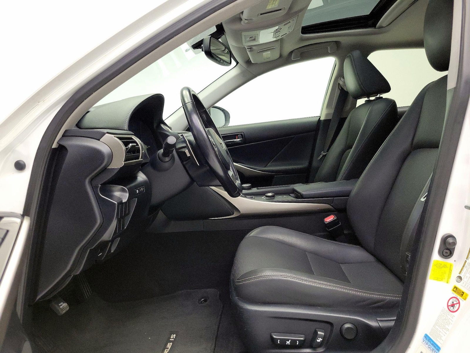 2016 Lexus IS 200t - Photo 12