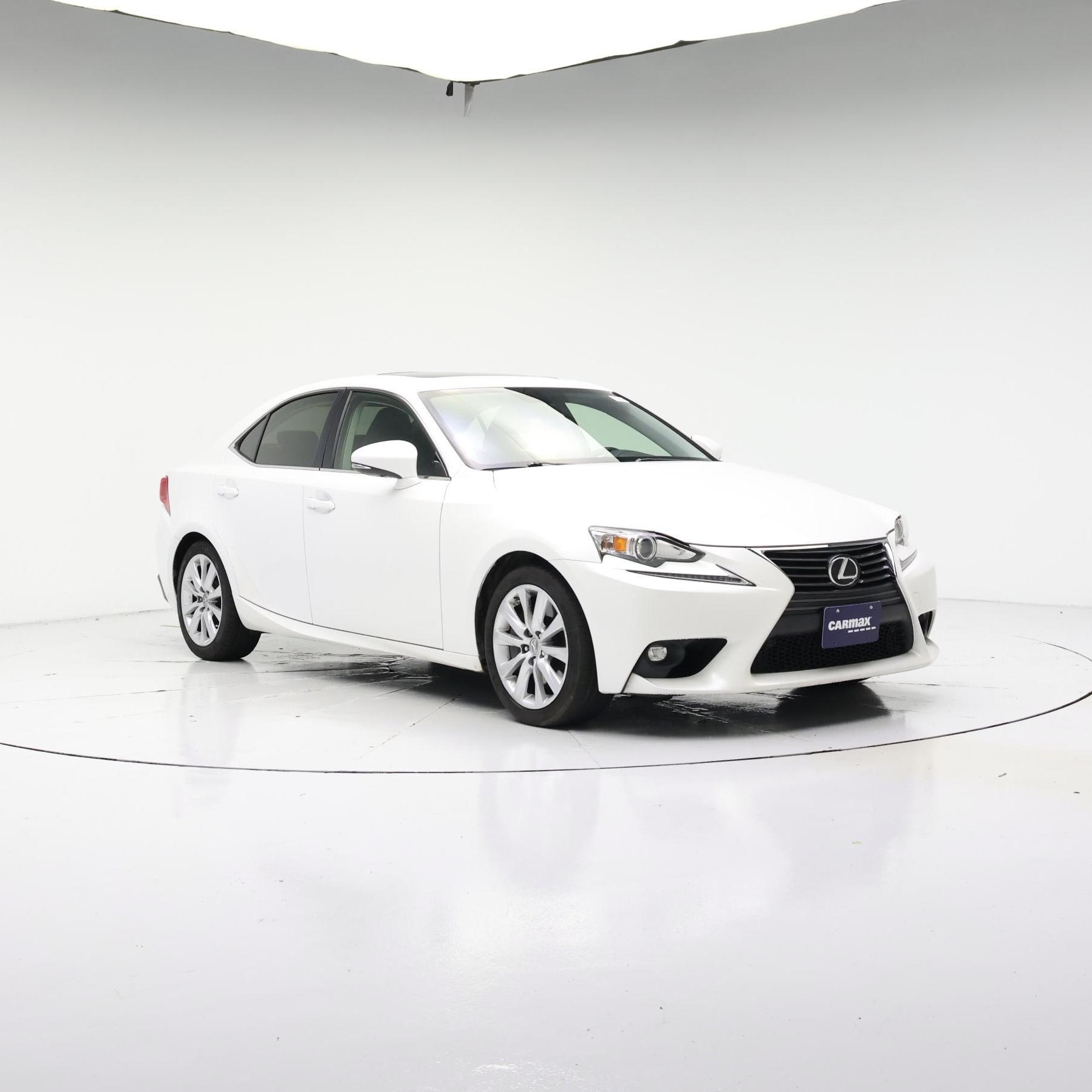 Thumbnail: 2016 Lexus IS - 2