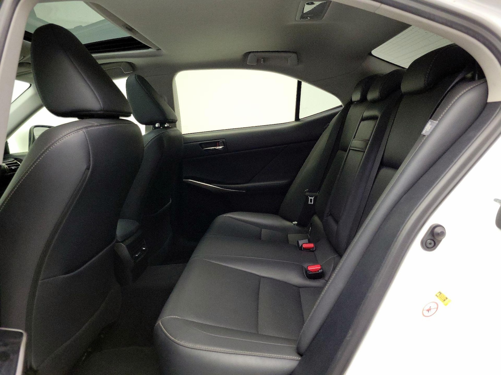 2016 Lexus IS 200t - Photo 21