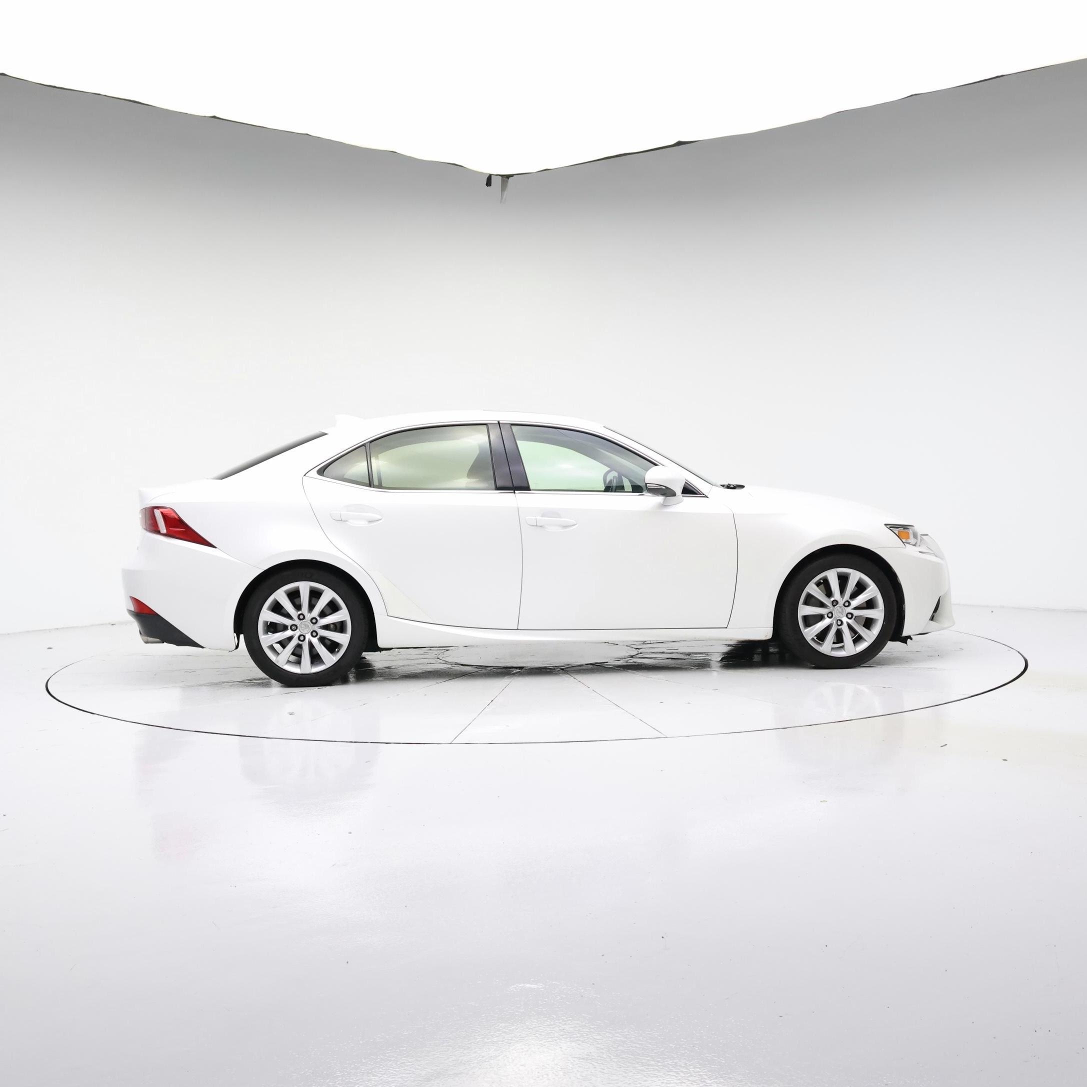 Thumbnail: 2016 Lexus IS - 3