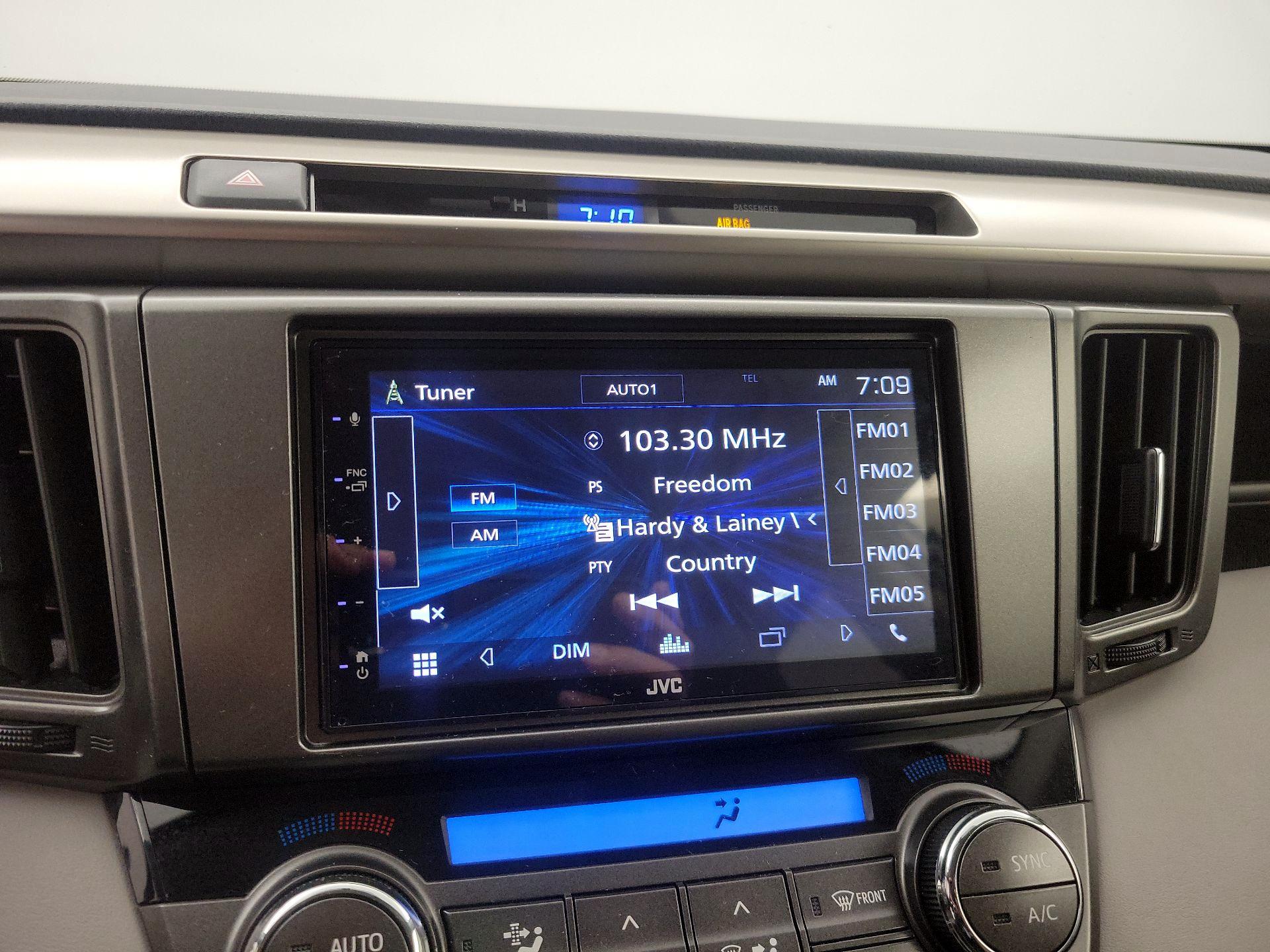 Thumbnail: 2014 Toyota RAV4 - 15