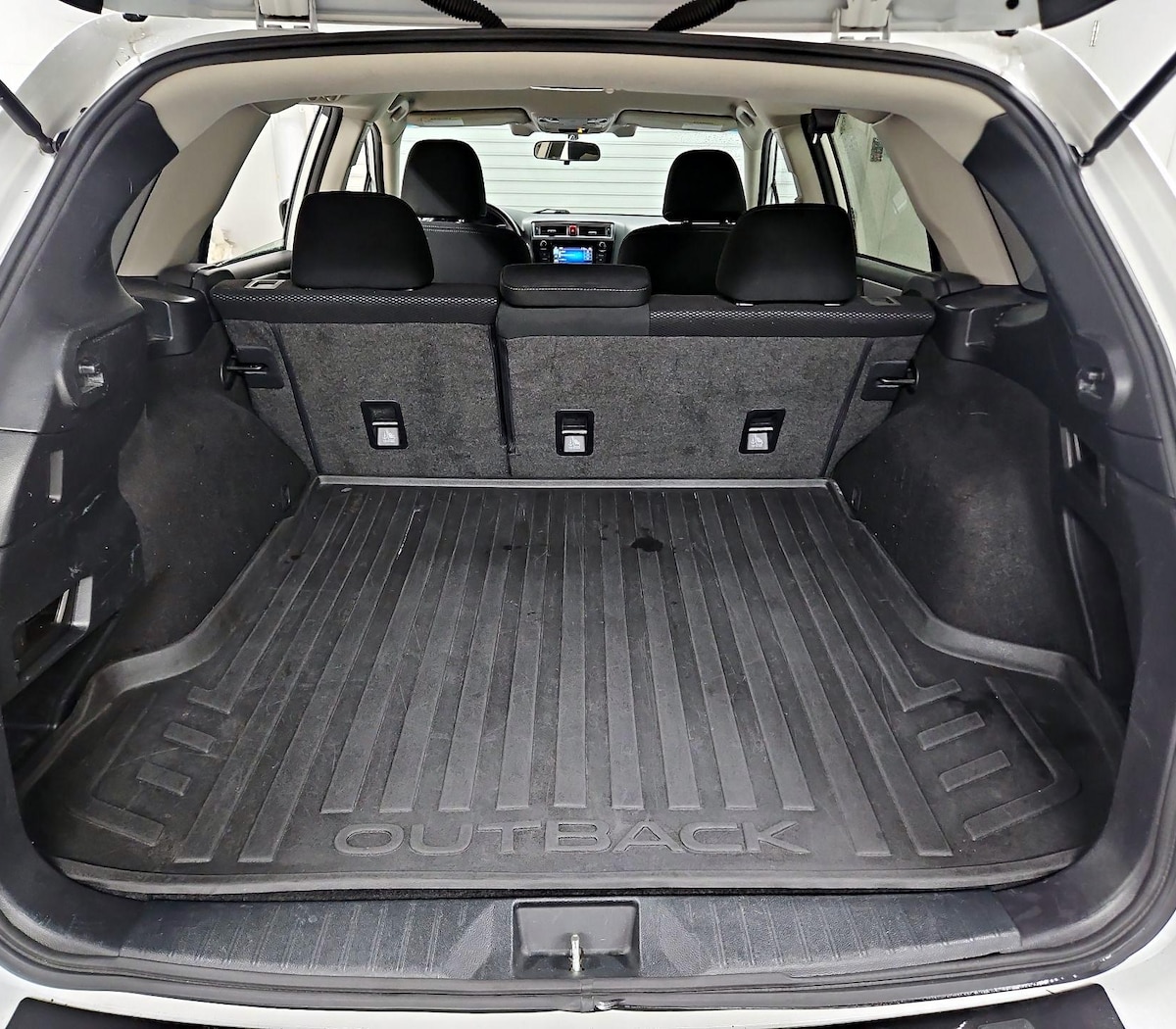 Trunk/Cargo (Seats Up)