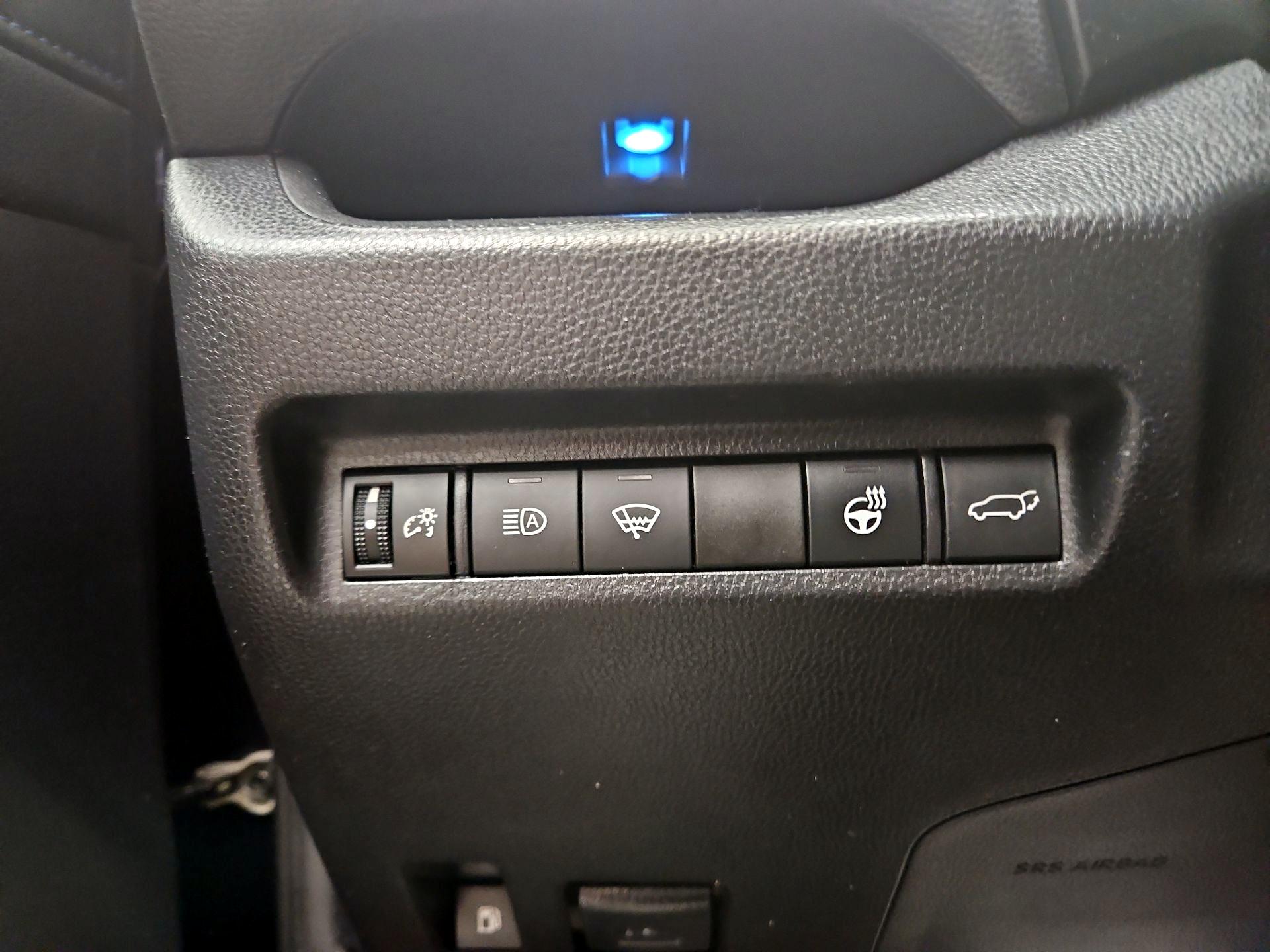 Thumbnail: 2021 Toyota RAV4 - 13
