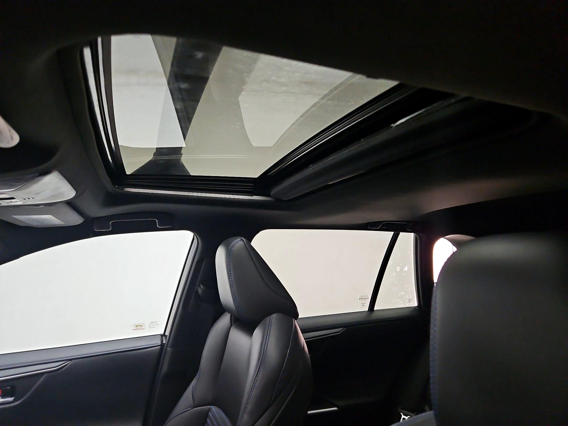 Thumbnail: 2021 Toyota RAV4 - 20